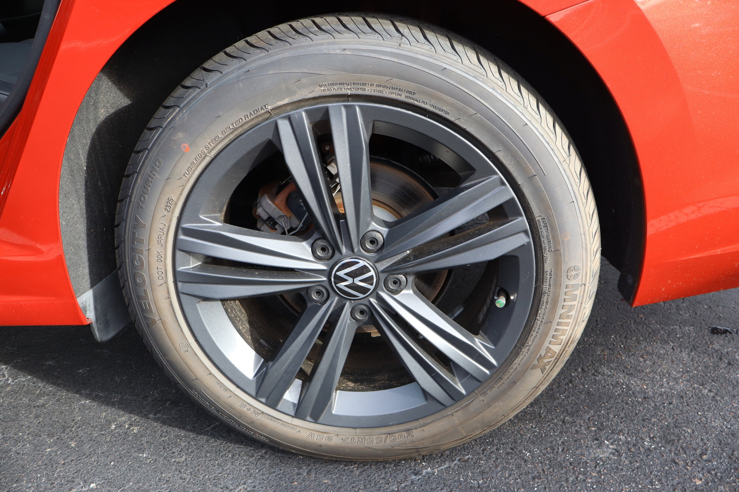 2022 Volkswagen Jetta SE - Photo 25