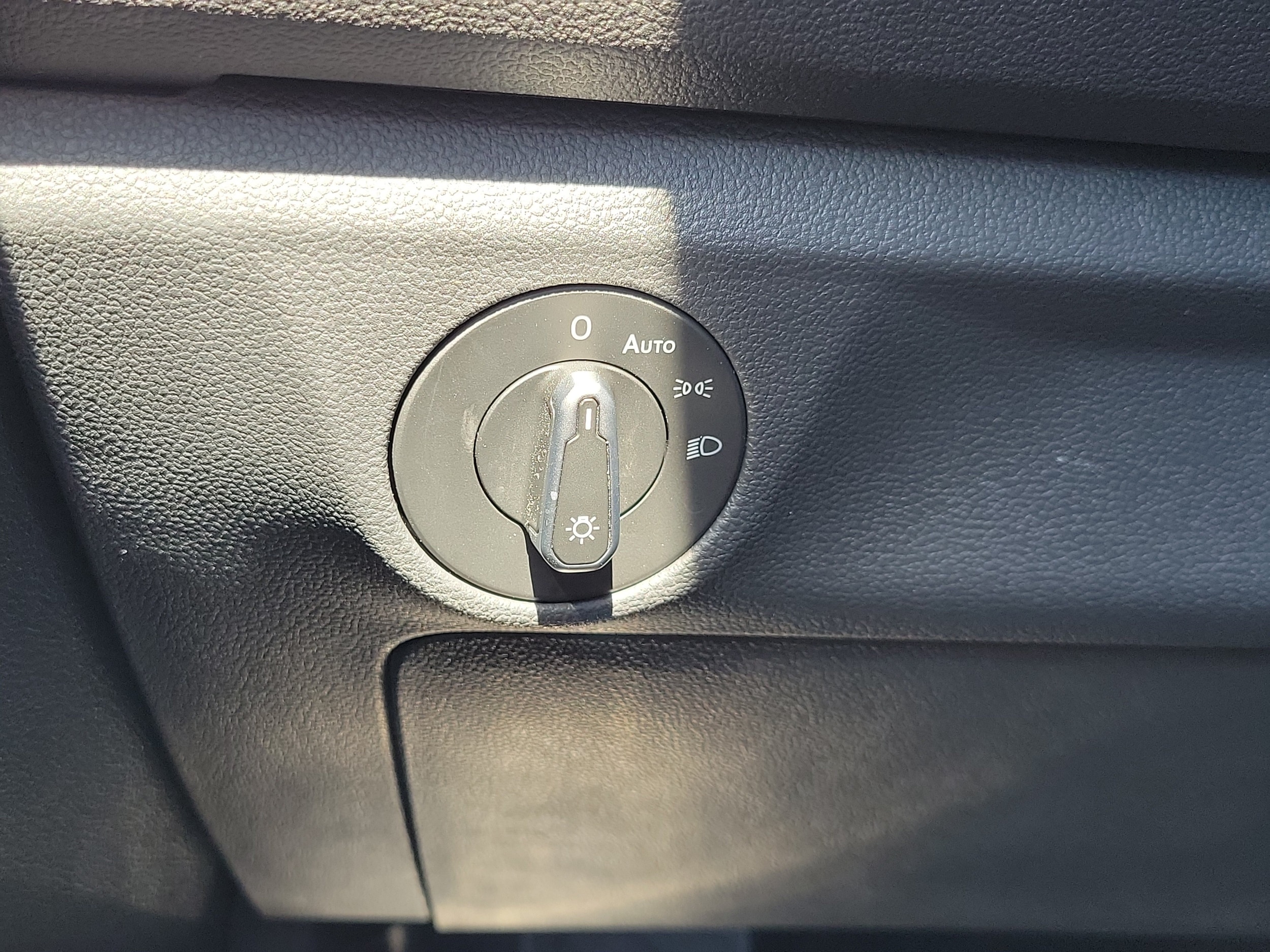 2024 Volkswagen Jetta SE - Photo 27