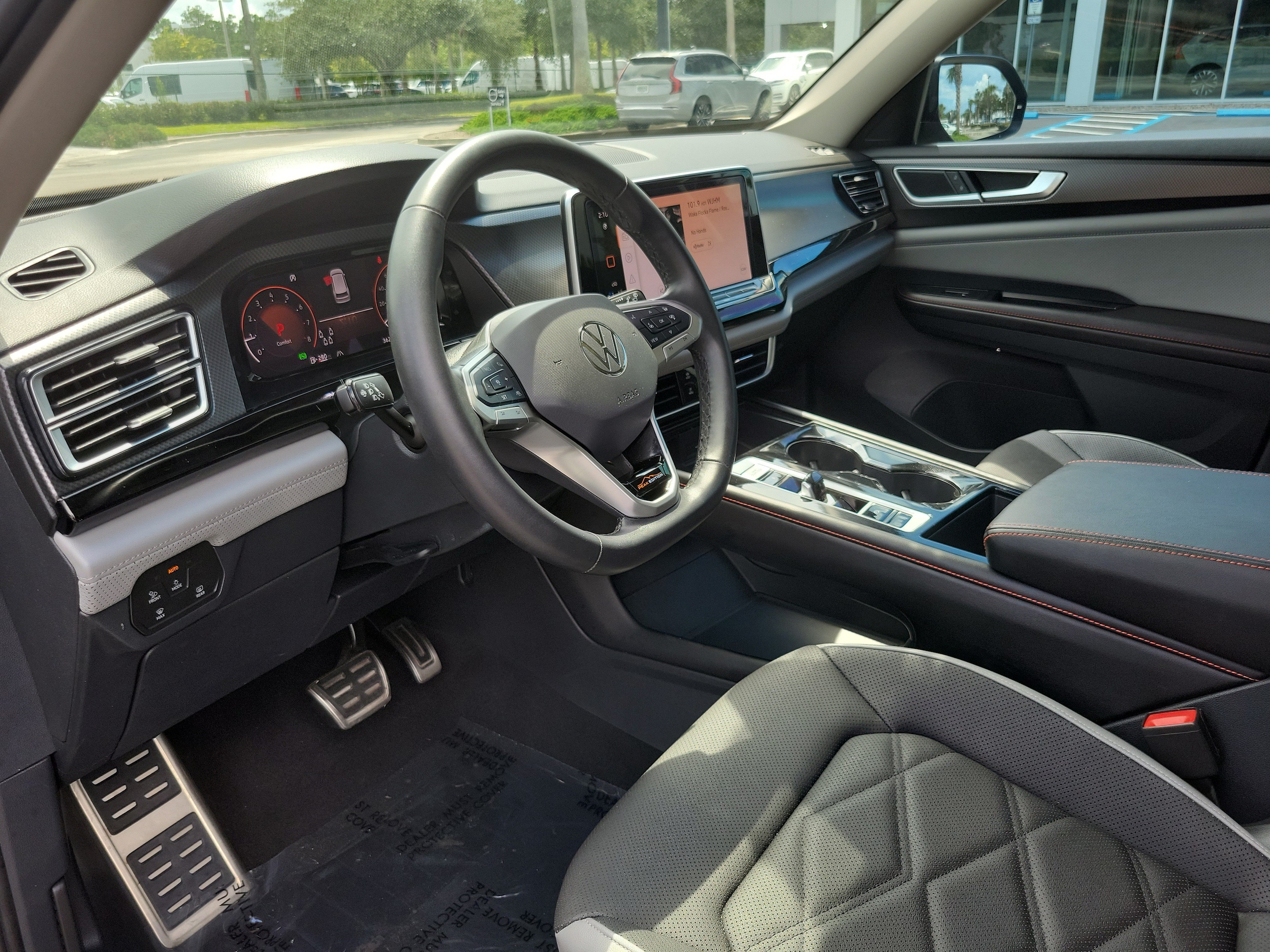 2024 Volkswagen Atlas Atlas Peak Edition - Photo 14