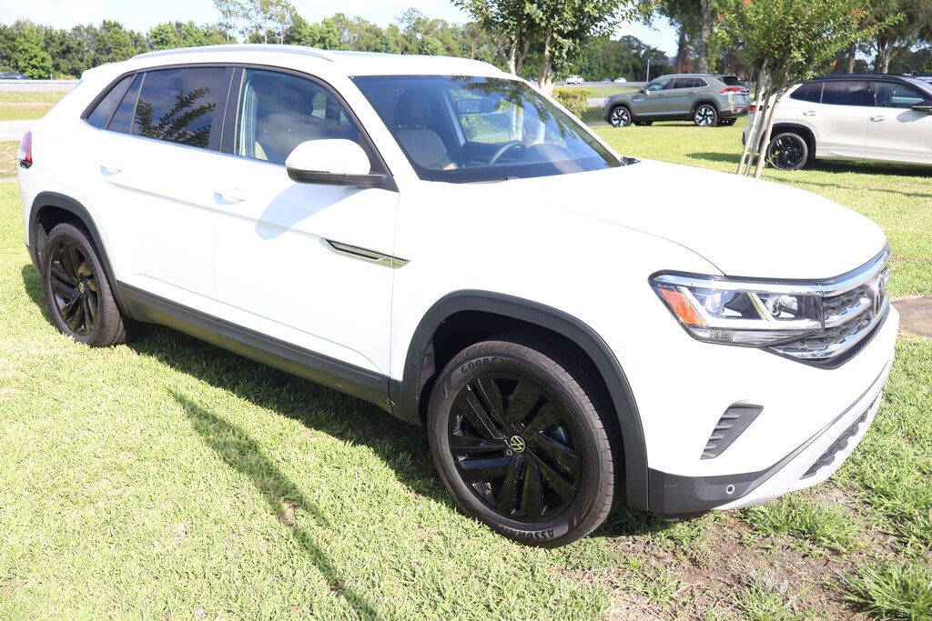 Used 2022 Volkswagen Atlas Cross Sport 3.6L V6 SE w/Technology SUV