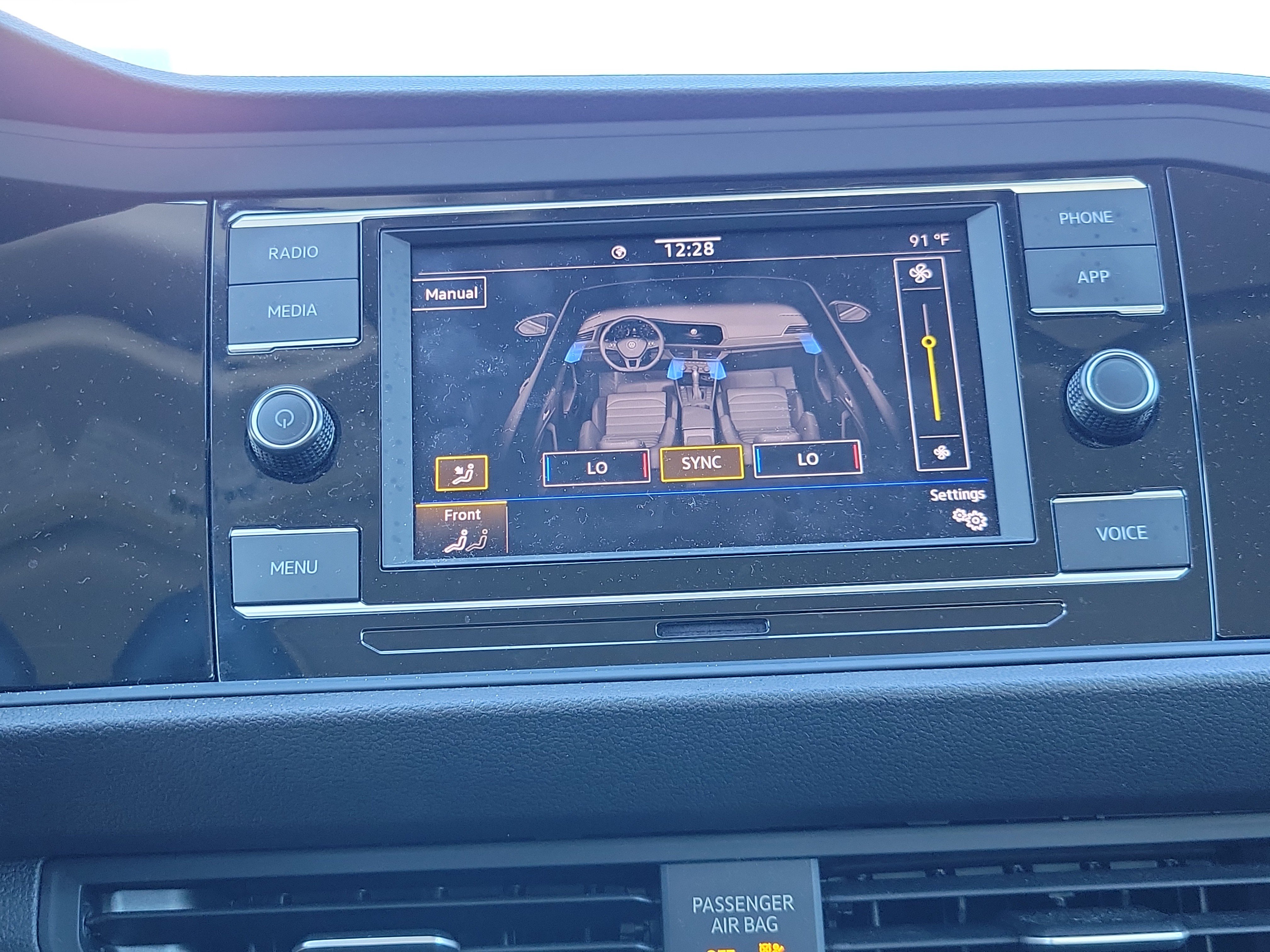 2024 Volkswagen Jetta SE - Photo 23