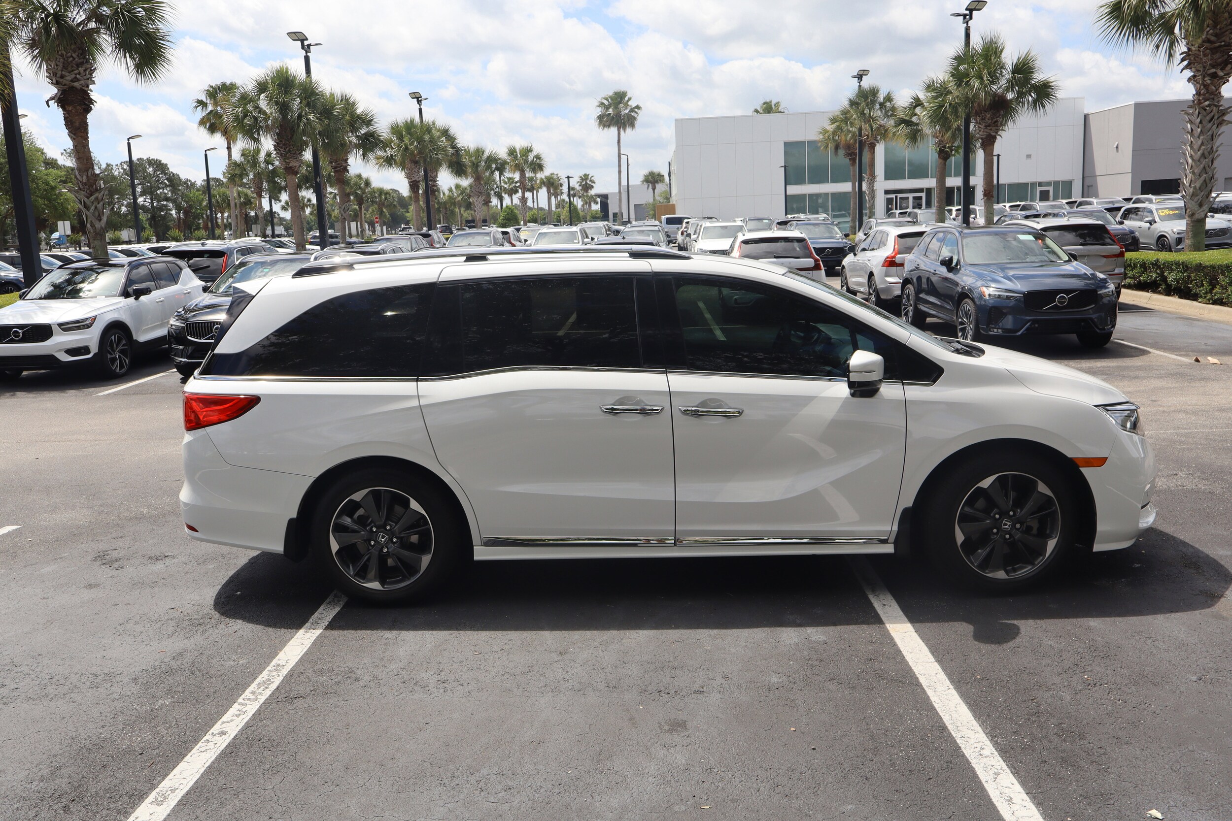 2023 Honda Odyssey Elite - Photo 8