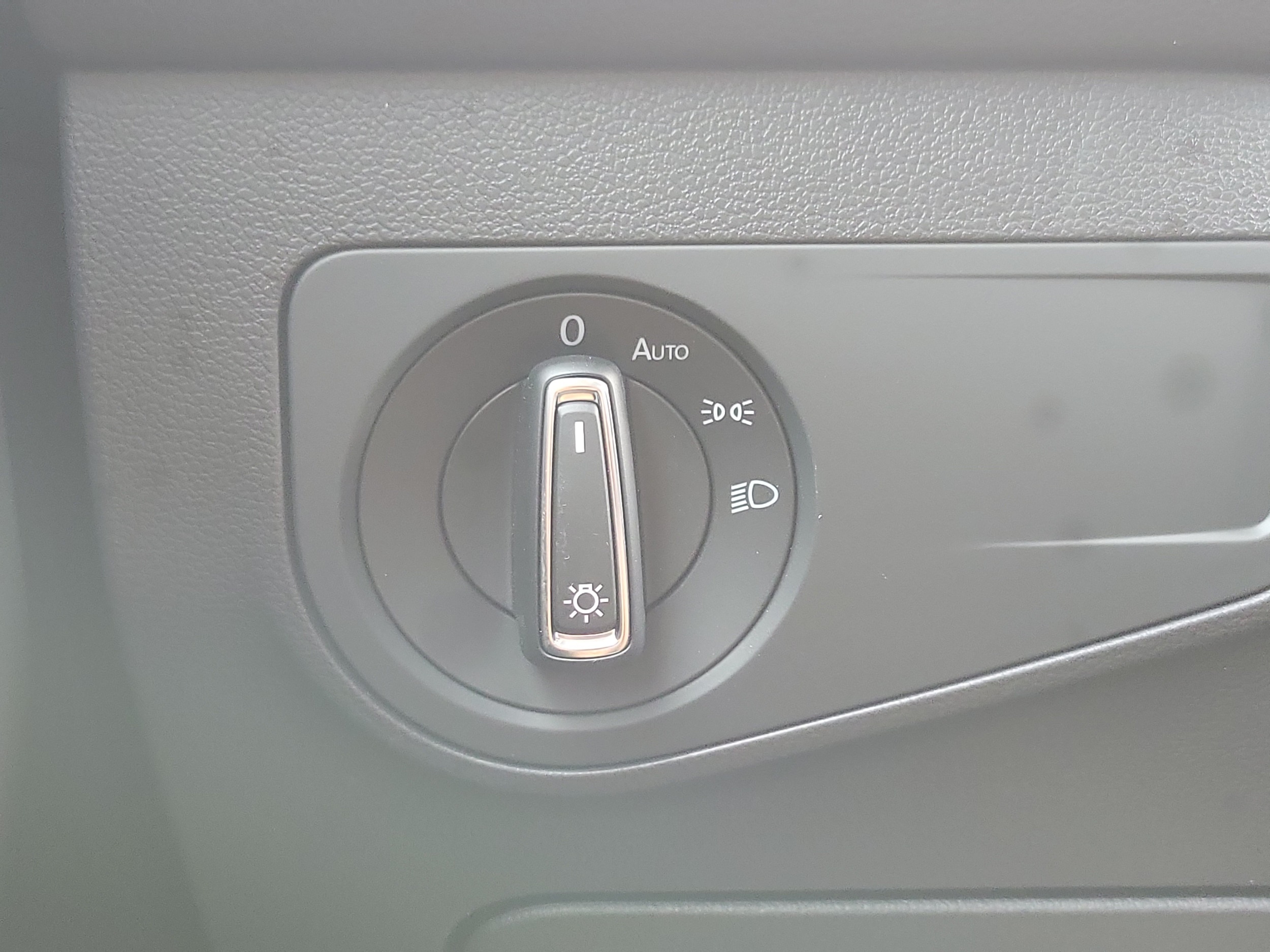 2024 Volkswagen Tiguan SE - Photo 26