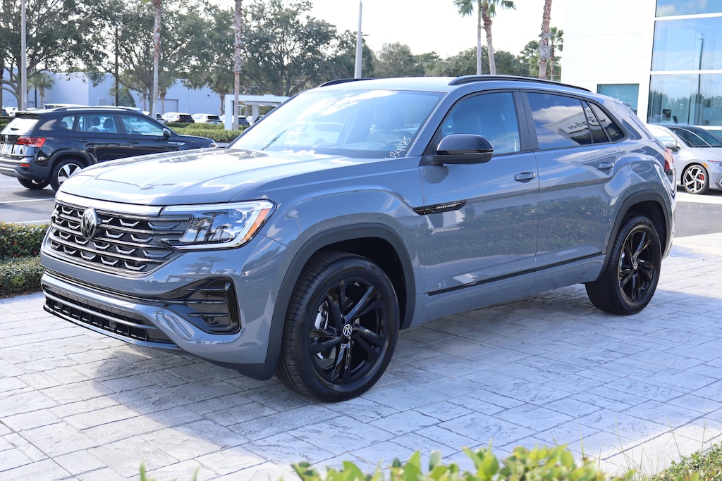 New 2026 Volkswagen Atlas Cross Sport 2.0T SEL R-Line Black SUV