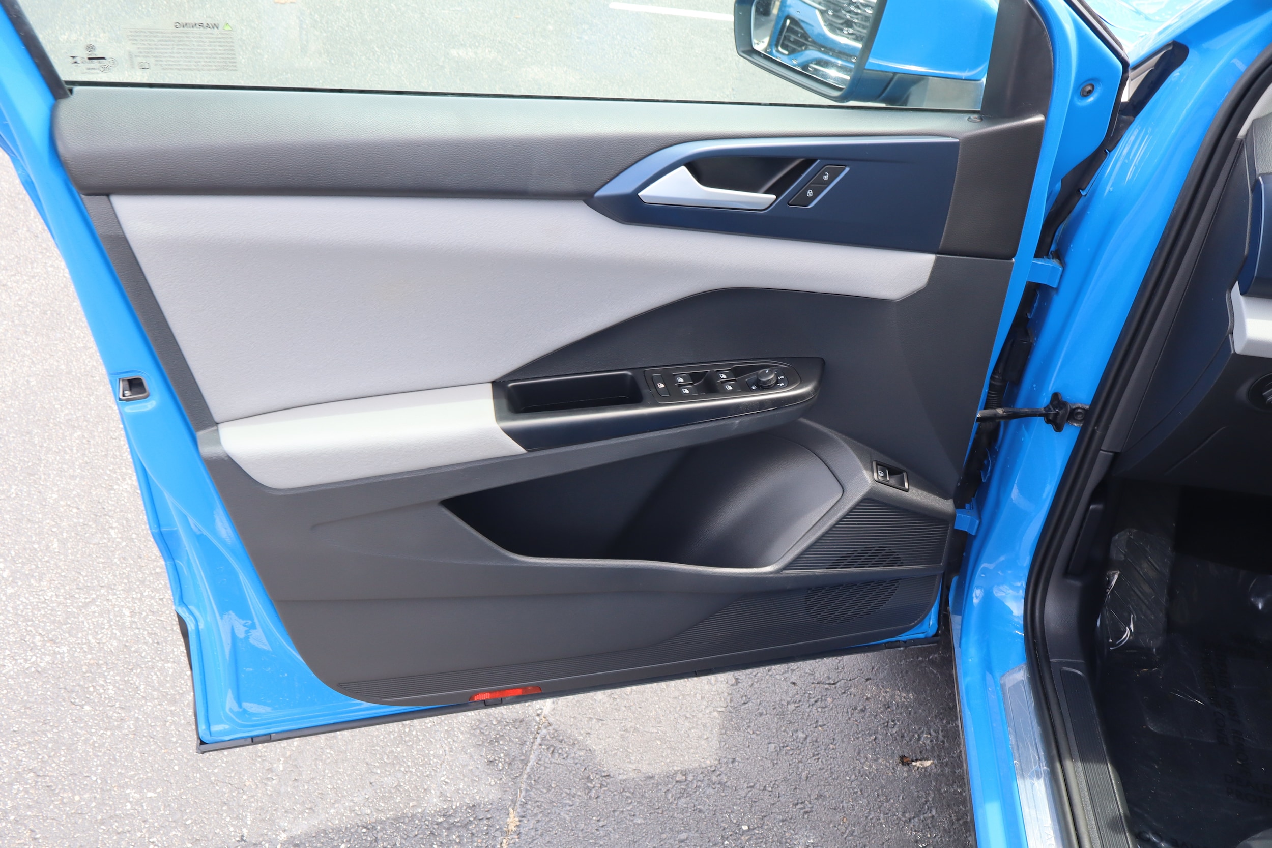 2023 Volkswagen Taos SE - Photo 16