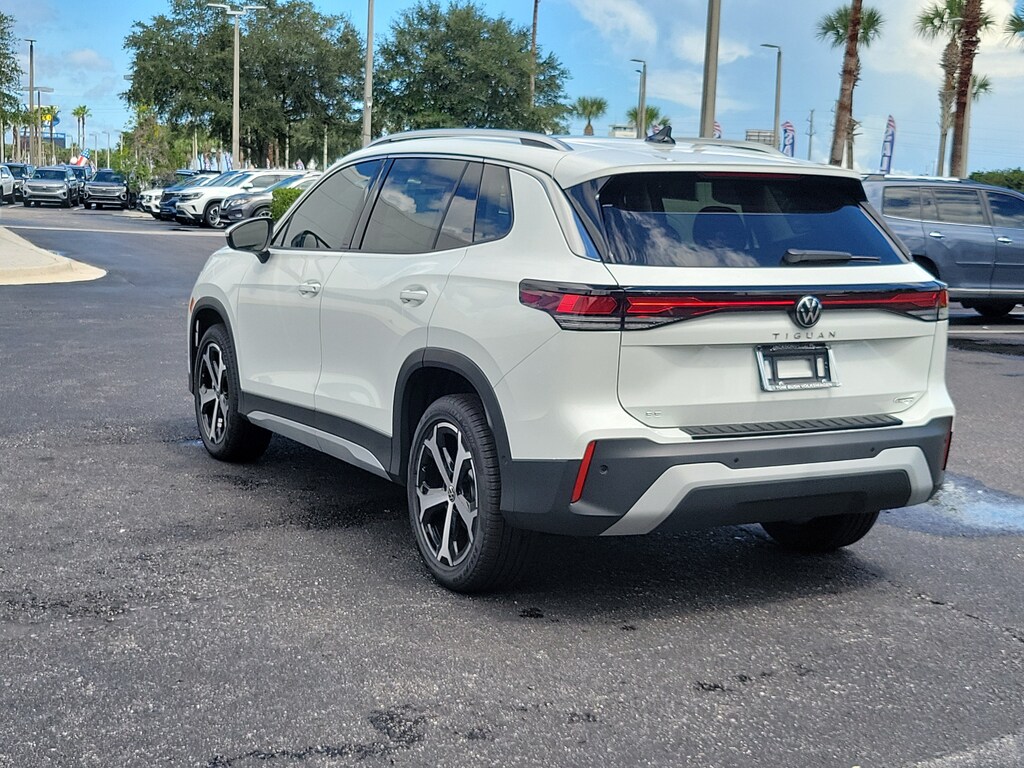 New 2026 Volkswagen Tiguan 2.0T SE SUV