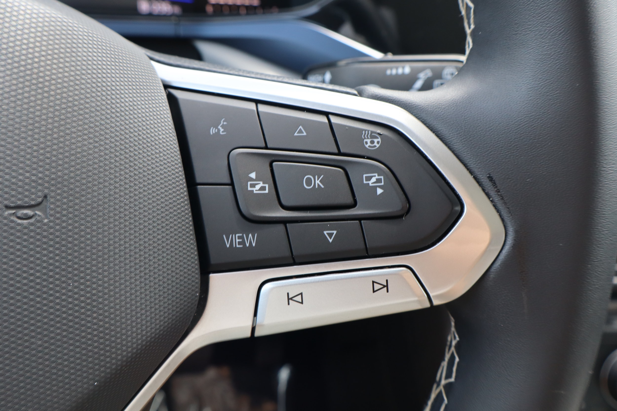 2023 Volkswagen Taos SE - Photo 23