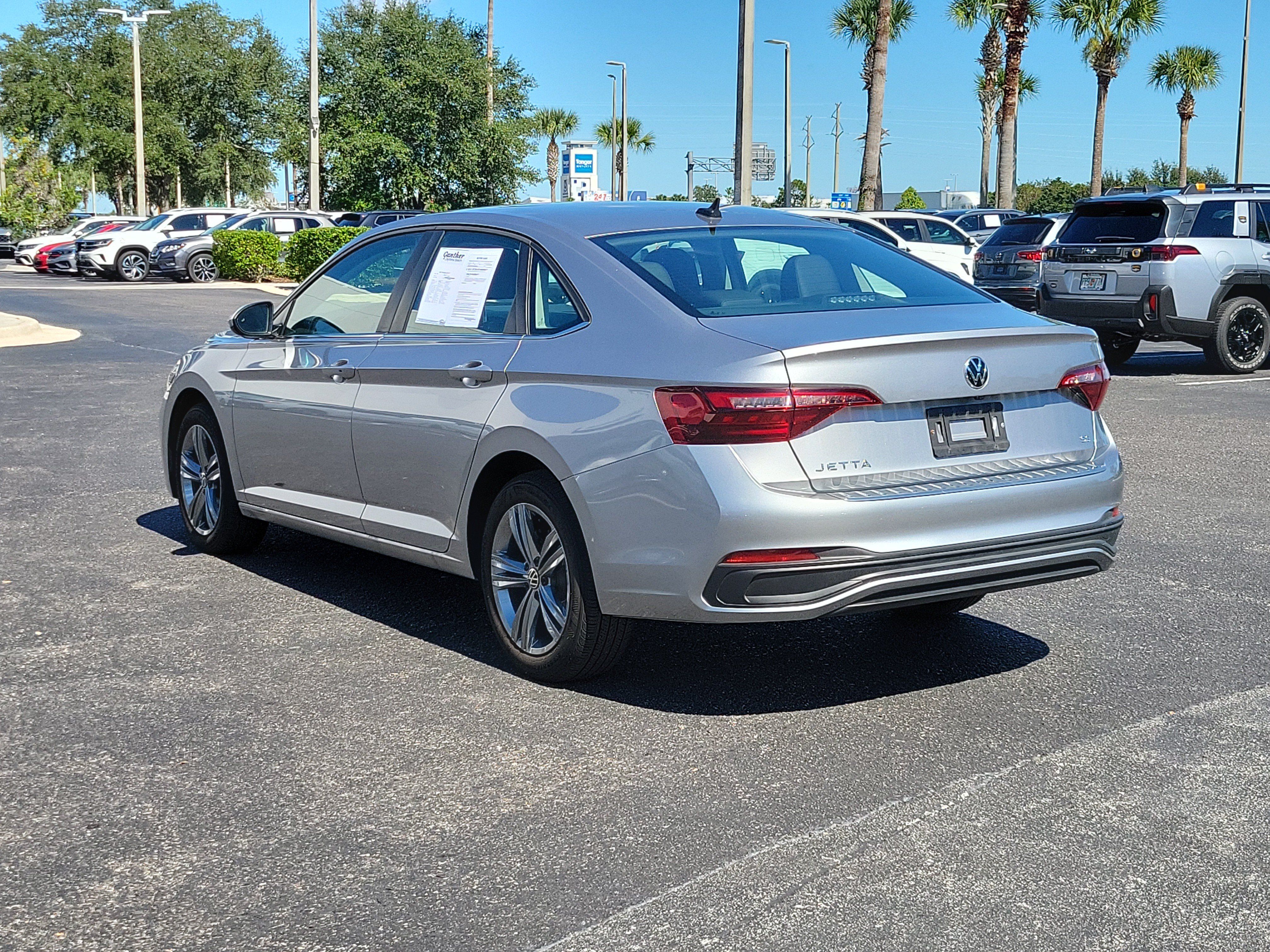 2024 Volkswagen Jetta SE - Photo 3
