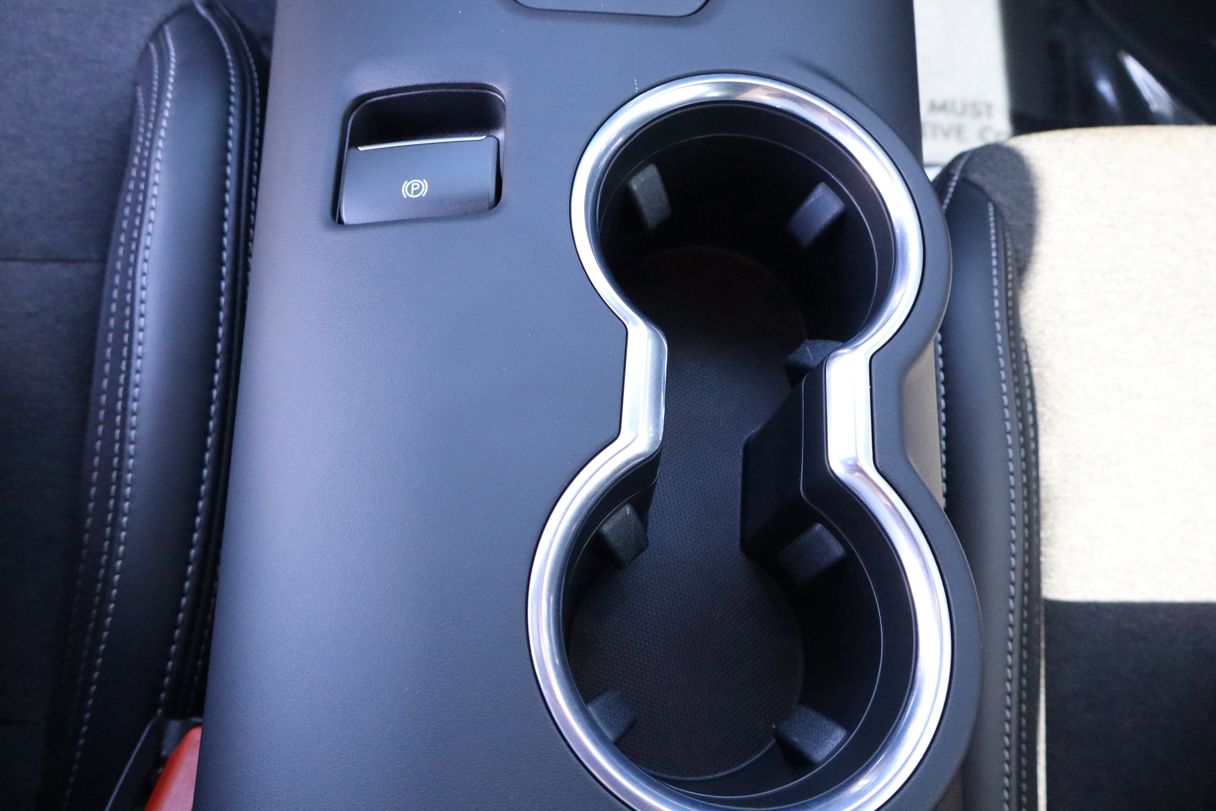 2025 Ford Mustang EcoBoost - Photo 22