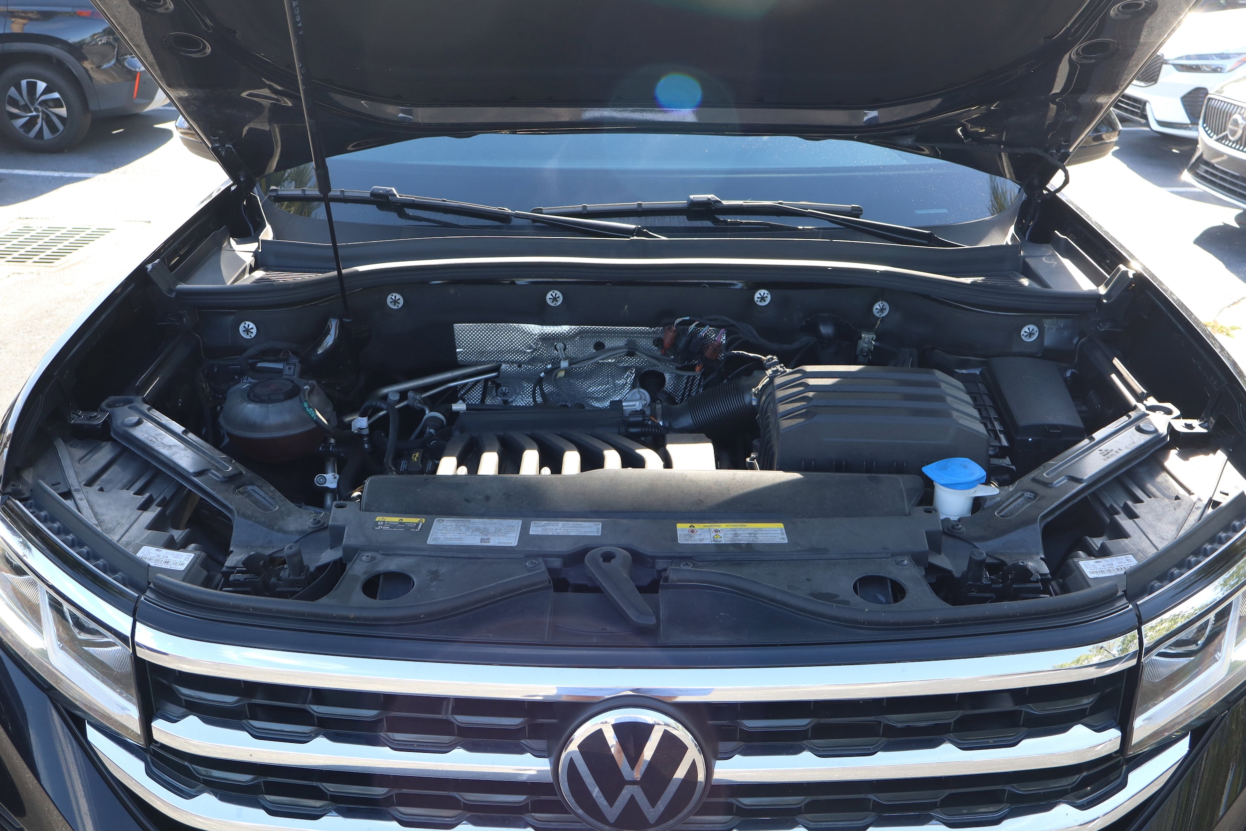 2023 Volkswagen Atlas SE w/Tech - Photo 9