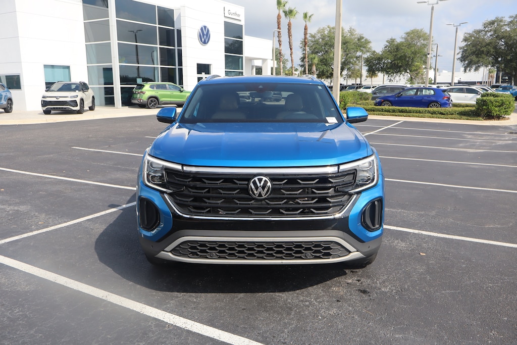 Used 2024 Volkswagen Atlas Cross Sport 2.0T SE w/Technology SUV