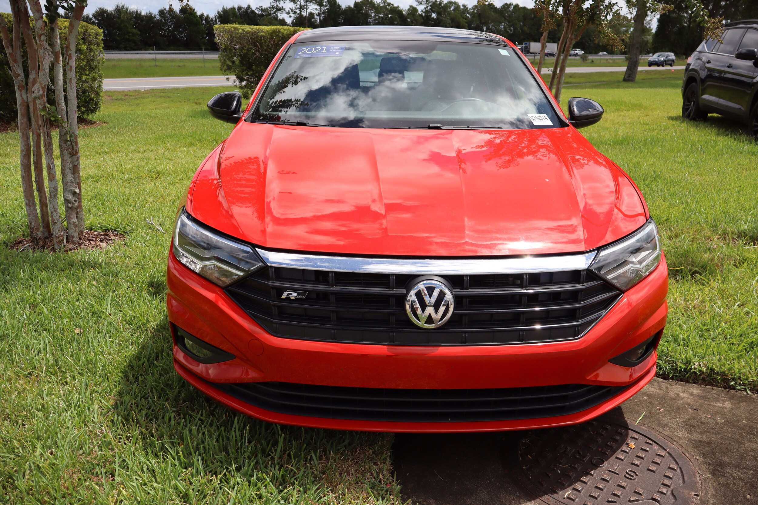 2021 Volkswagen Jetta SE R-Line photo 3