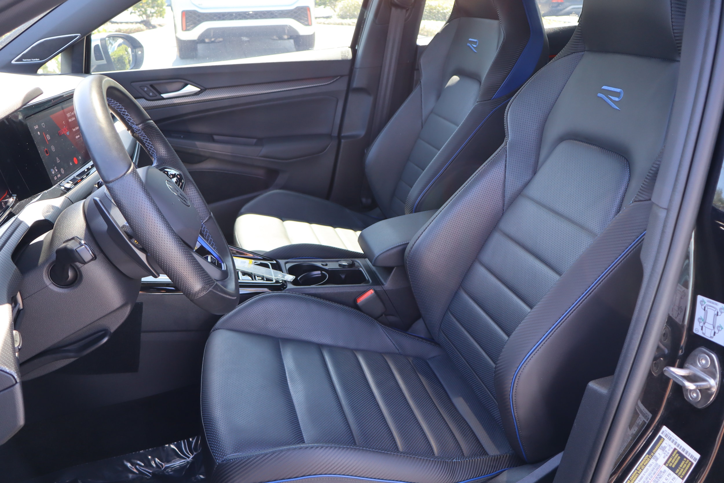 2024 Volkswagen Golf R R - Photo 11