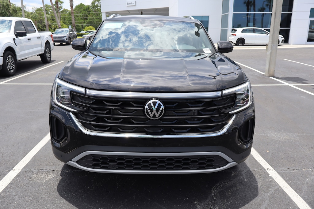 Certified 2024 Volkswagen Atlas Cross Sport 2.0T SE w/Technology SUV