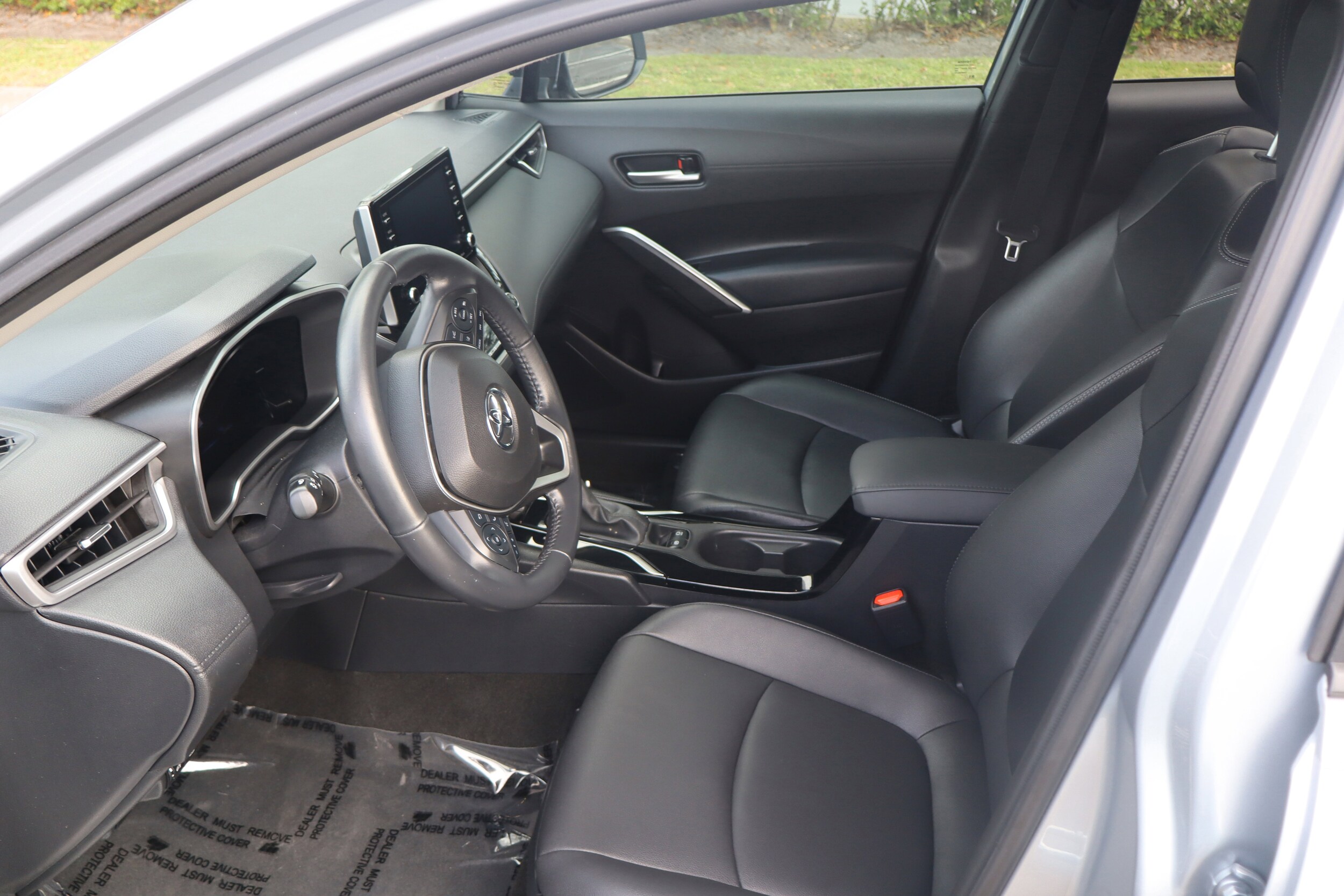 2022 Toyota Corolla Cross XLE - Photo 13