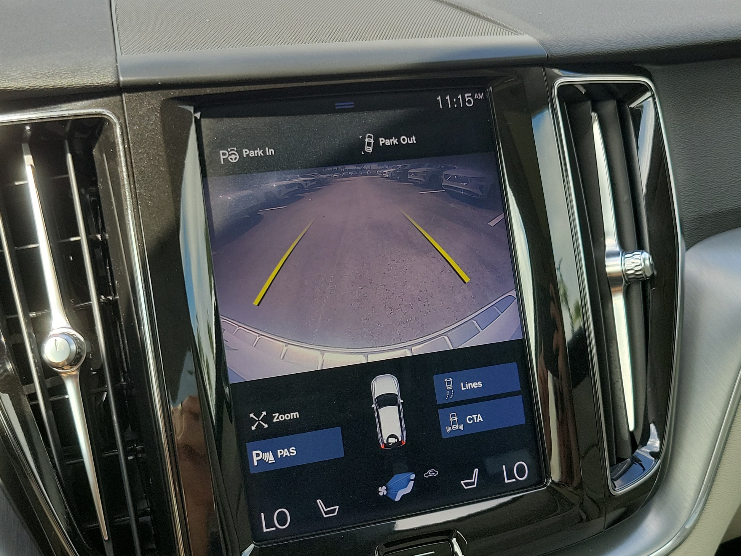 2018 Volvo XC60 Momentum - Photo 22