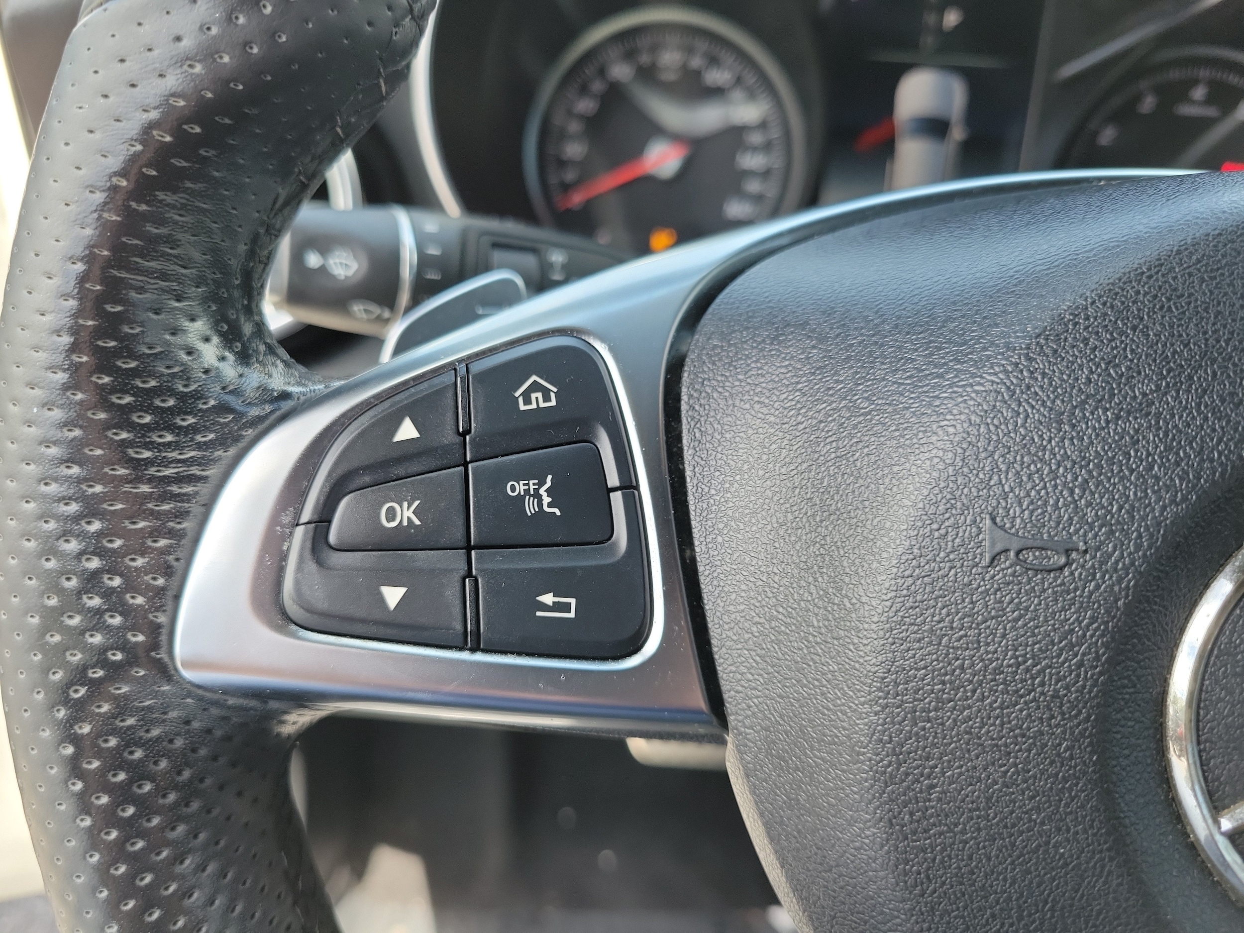 2019 Mercedes-Benz GLC GLC300 - Photo 18