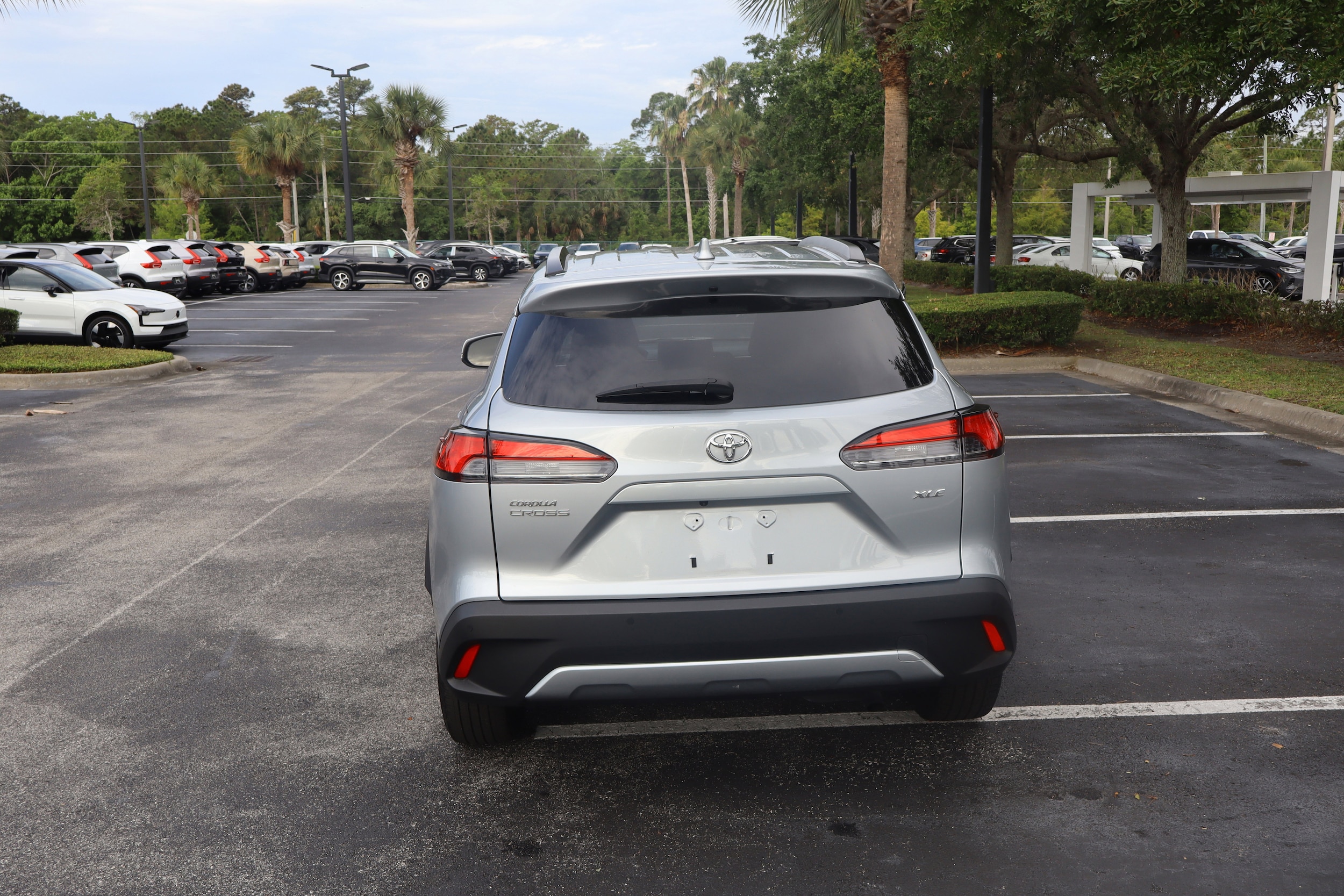 2022 Toyota Corolla Cross XLE - Photo 6