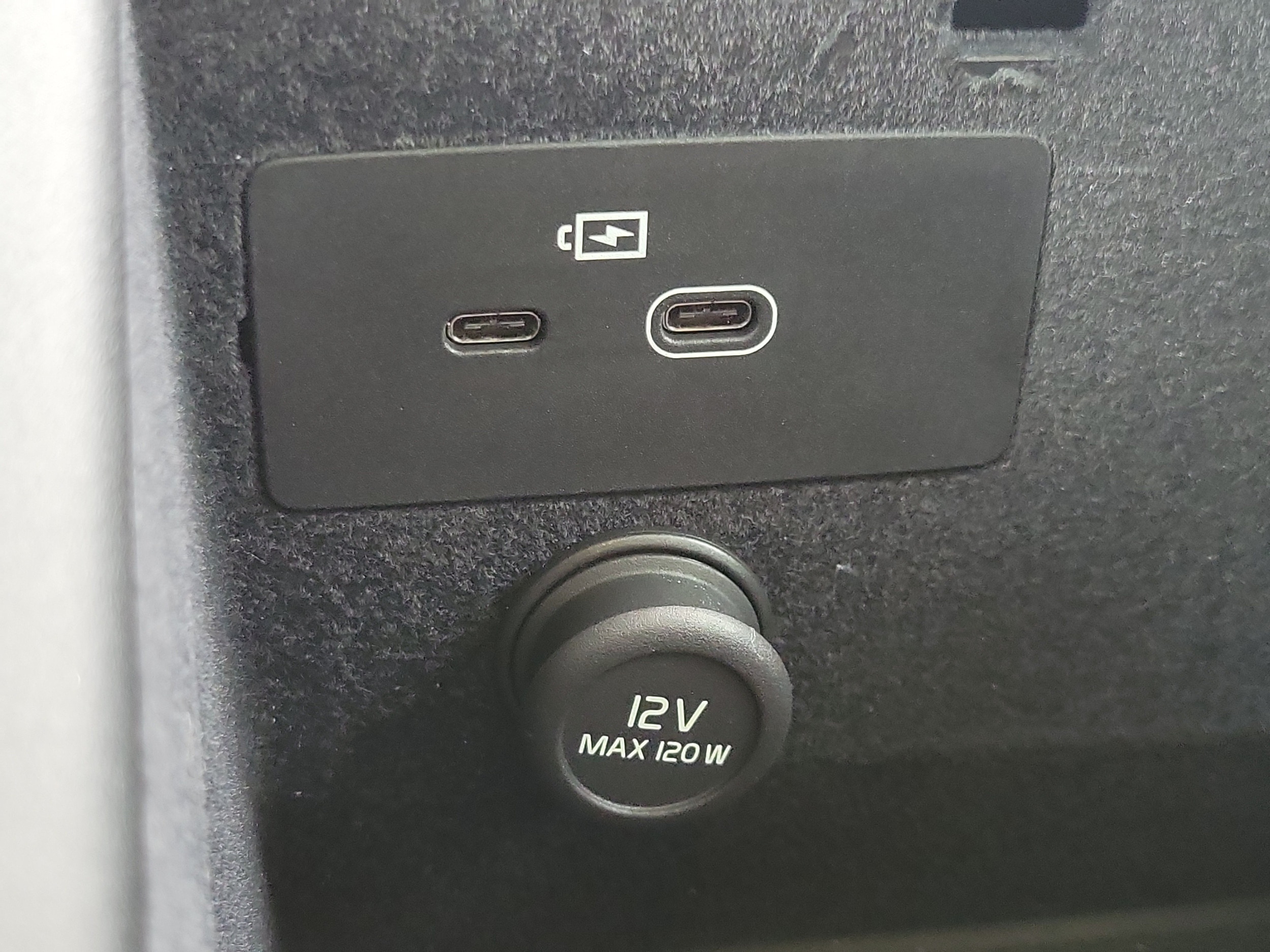 2025 Volvo XC90 Plus - Photo 24