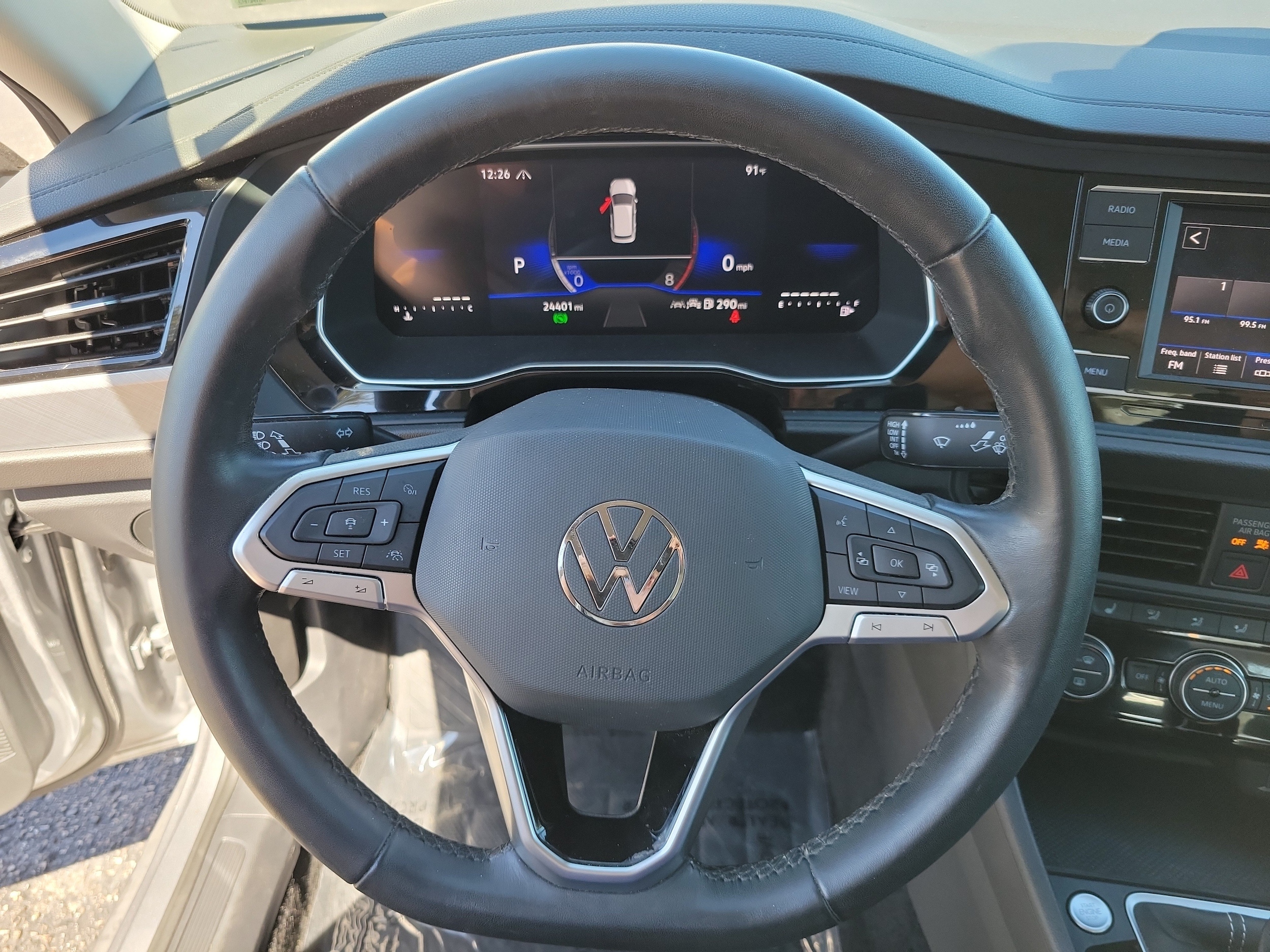 2024 Volkswagen Jetta SE - Photo 17