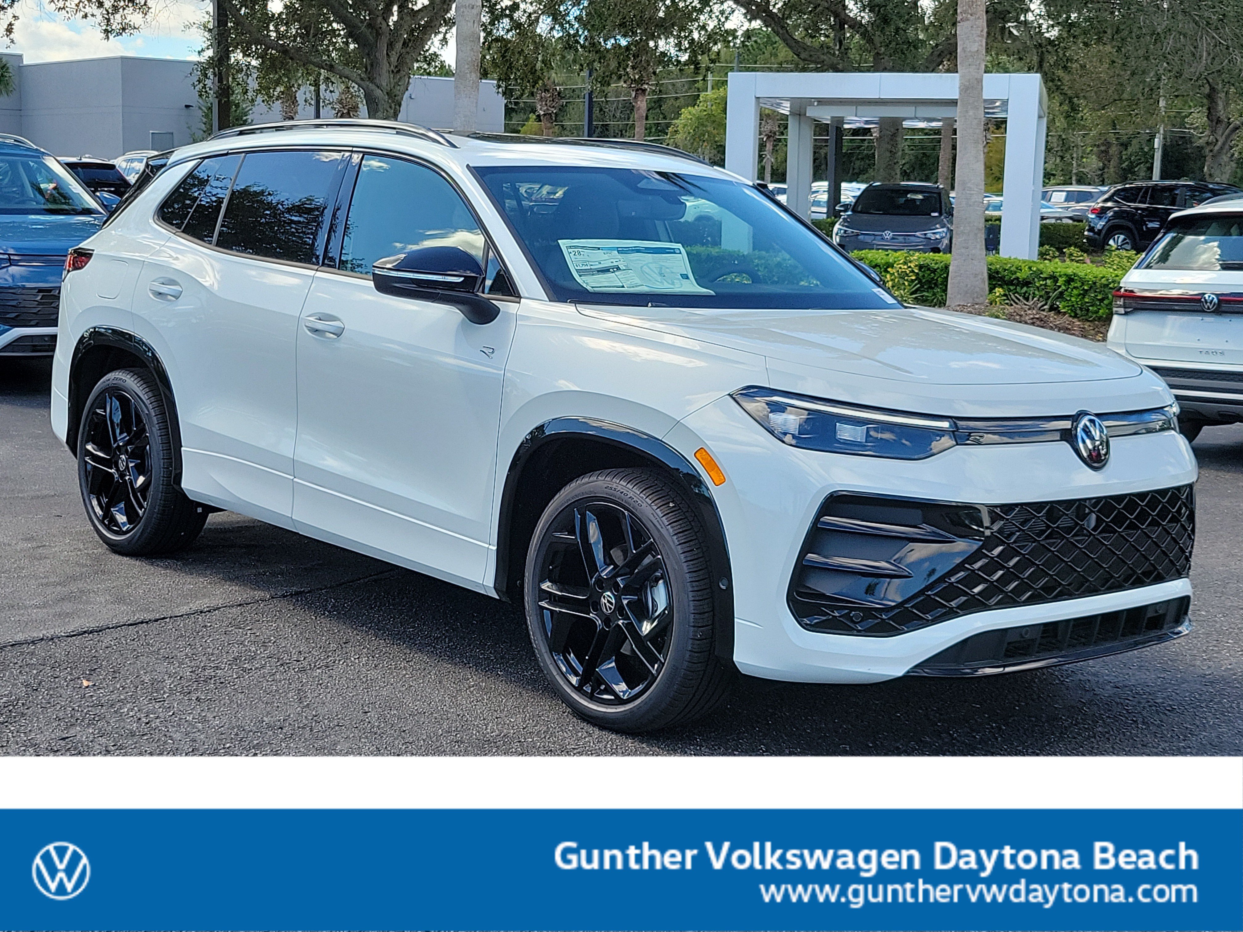 New 2026 Volkswagen Tiguan SE R-Line Black SUV
