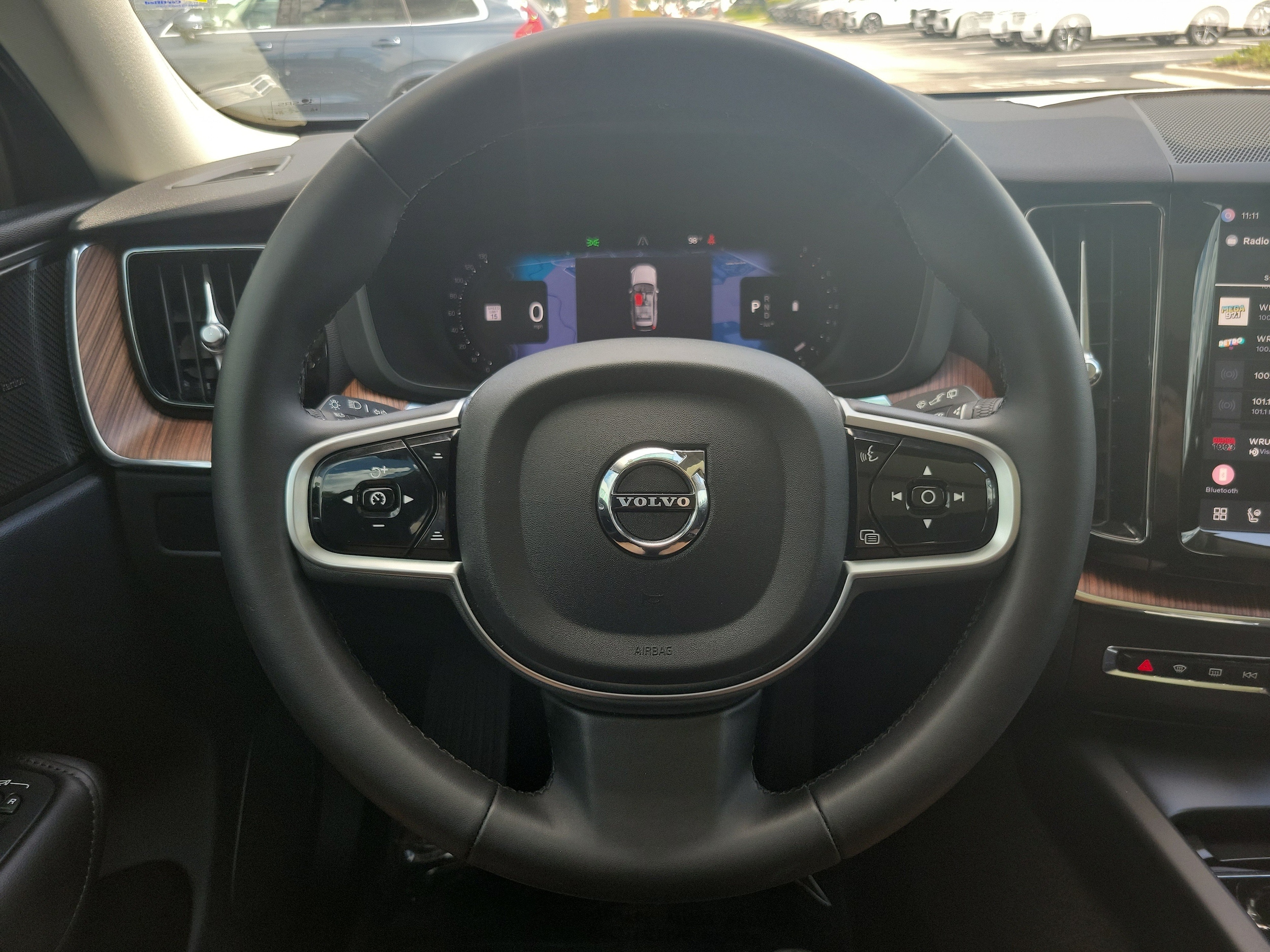 2024 Volvo XC60 Plus - Photo 16