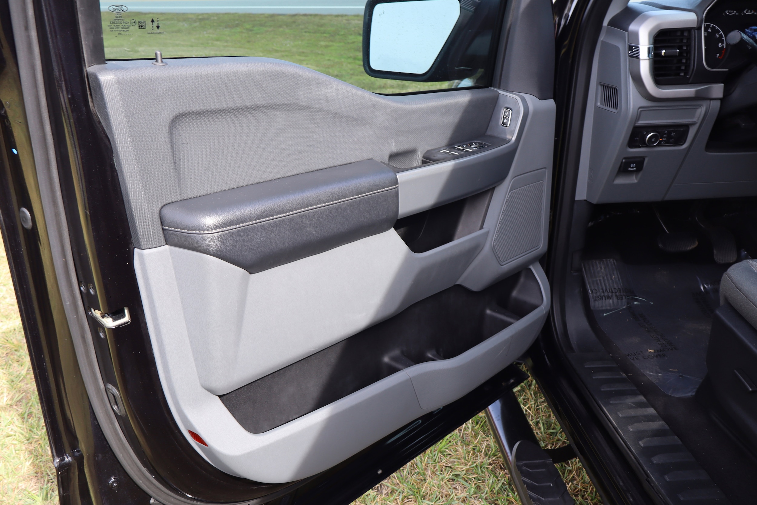 2023 Ford F-150 XLT - Photo 13