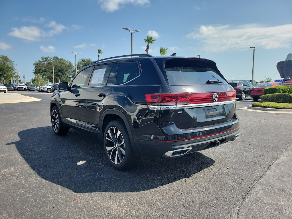 New 2026 Volkswagen Atlas SE w/Technology SUV