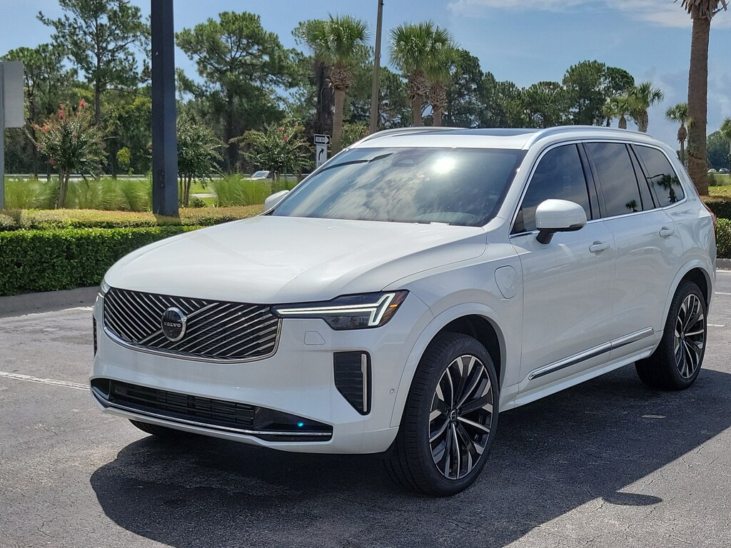 New 2026 Volvo XC90 Plug-In Hybrid T8 Plus SUV