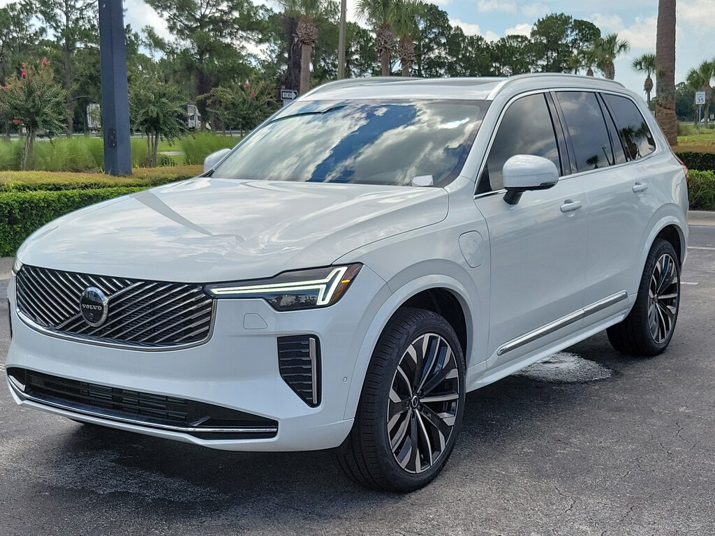 New 2026 Volvo XC90 Plug-In Hybrid T8 Plus SUV
