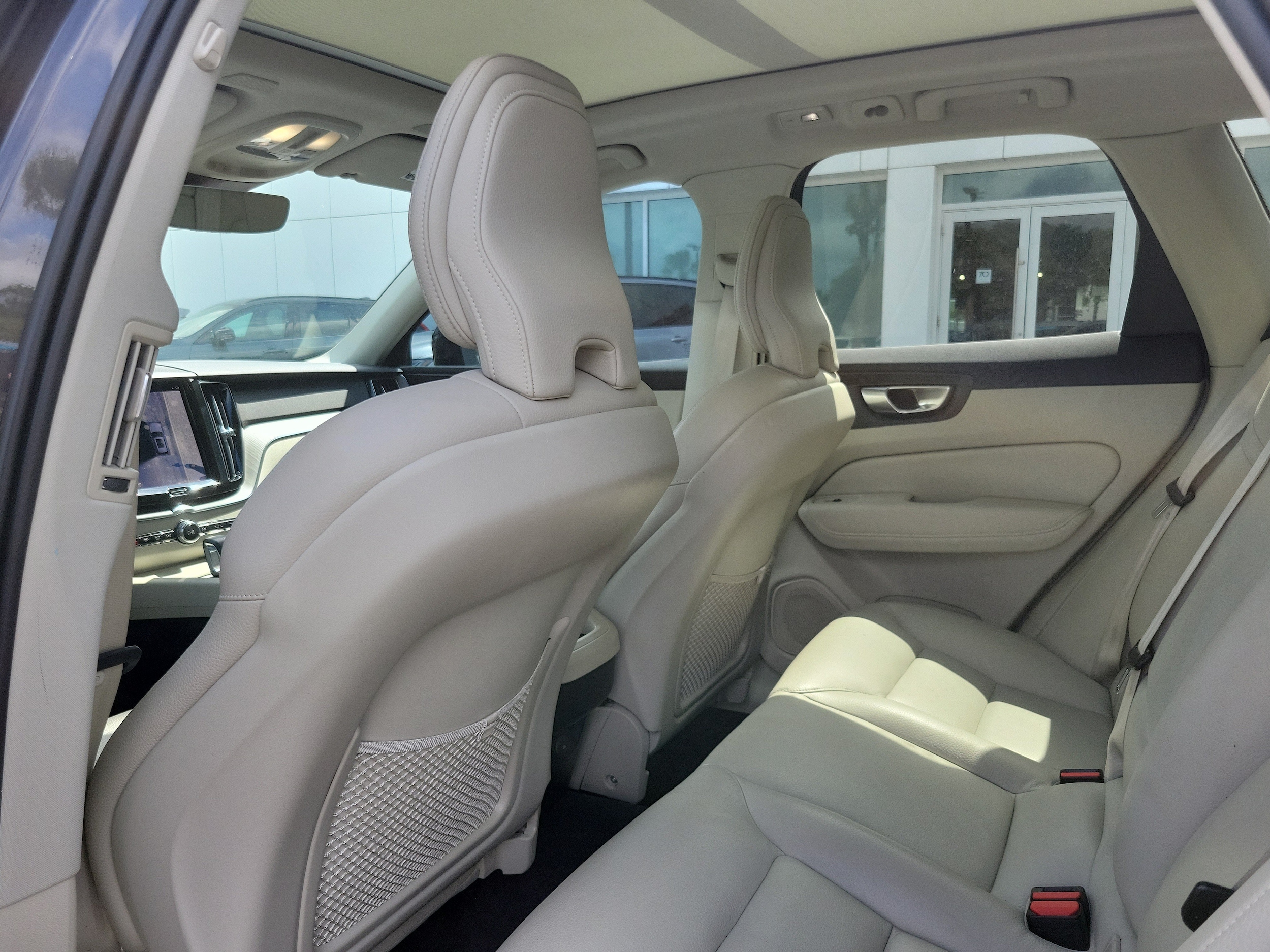 2024 Volvo XC60 Plus - Photo 9
