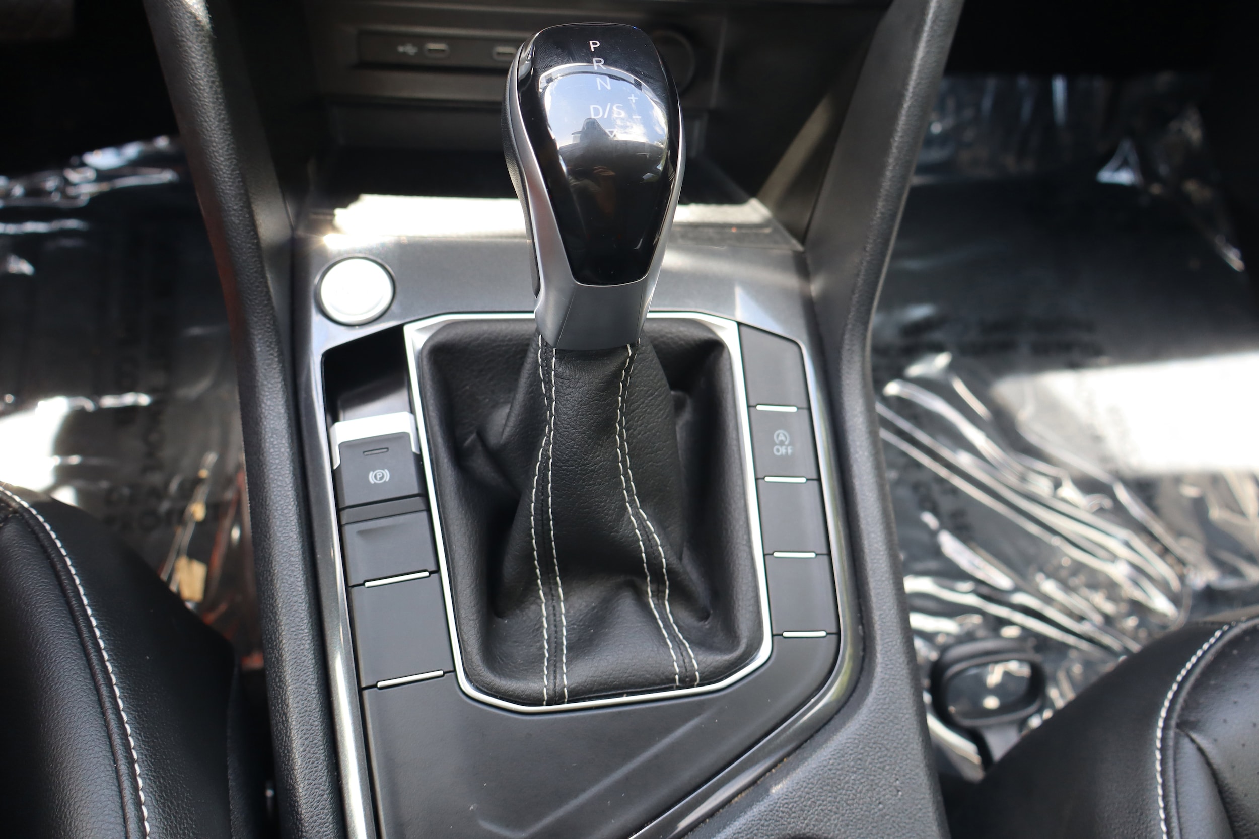 2023 Volkswagen Tiguan SE - Photo 16