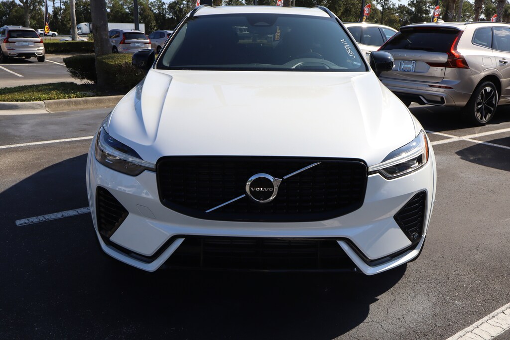 Used 2024 Volvo XC60 Recharge Plug-In Hybrid Ultimate Dark Theme T8 eAWD PHEV Ultimate Dark Theme