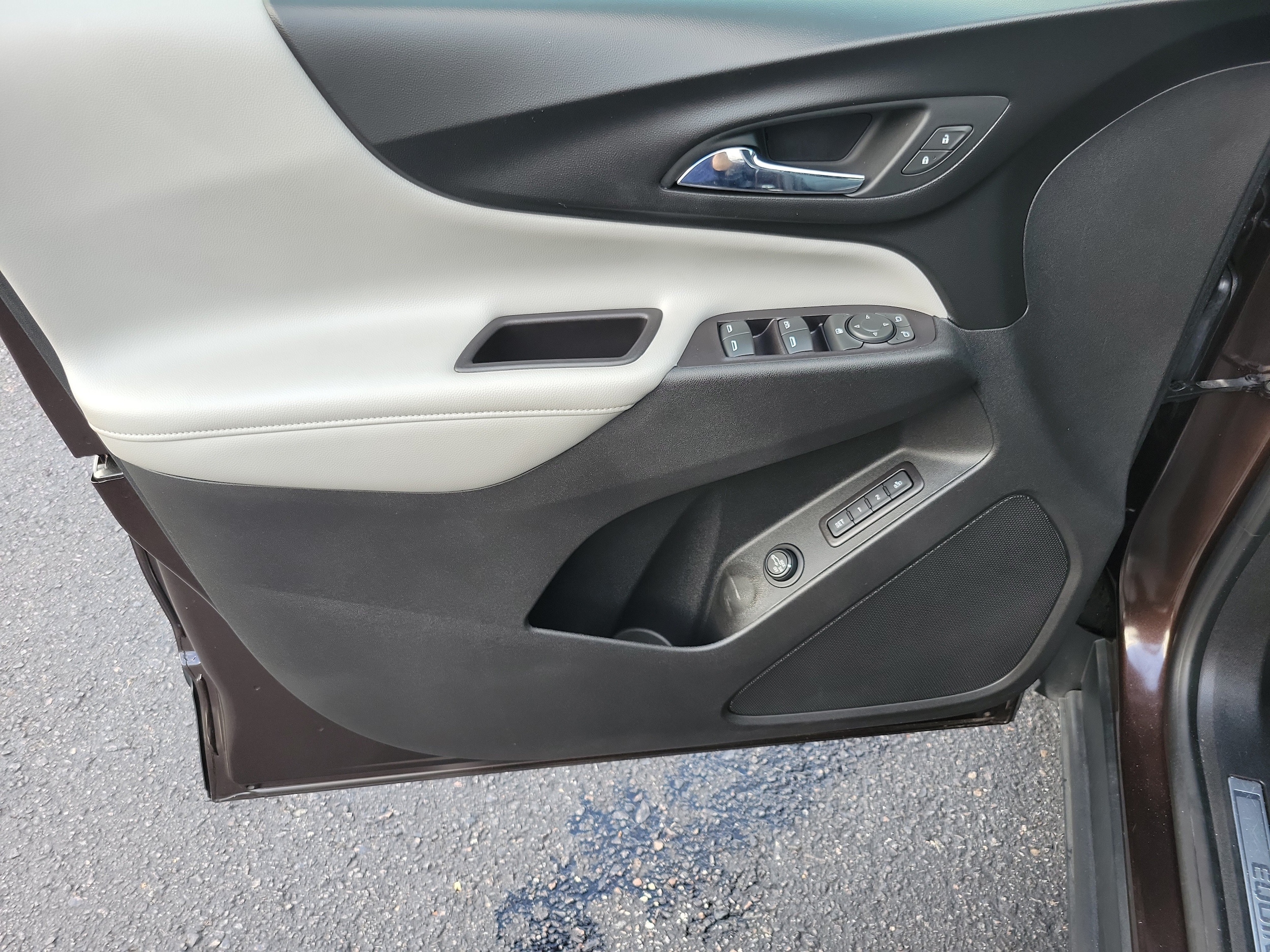 2020 Chevrolet Equinox Premier - Photo 11