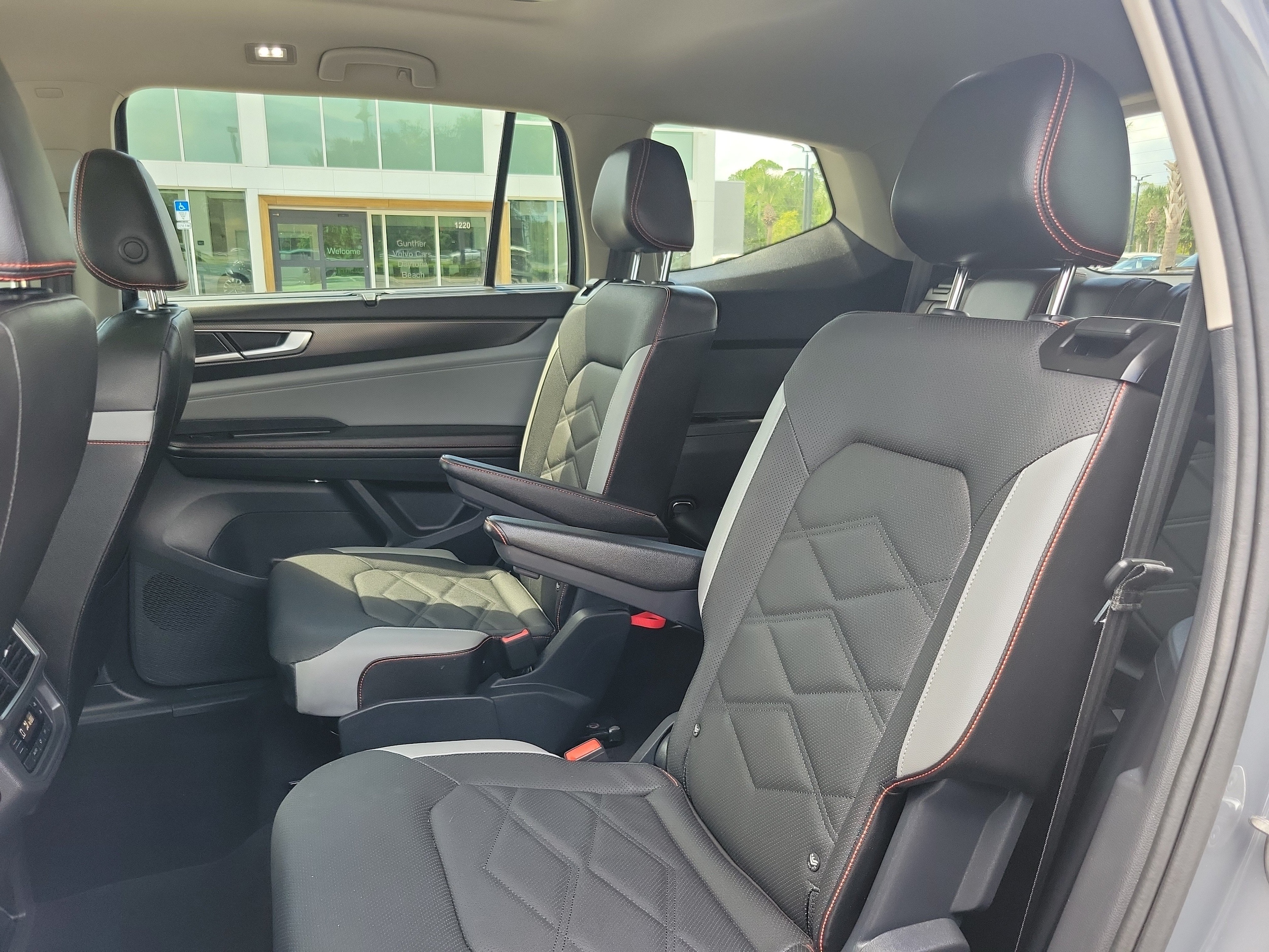 2024 Volkswagen Atlas Atlas Peak Edition - Photo 8