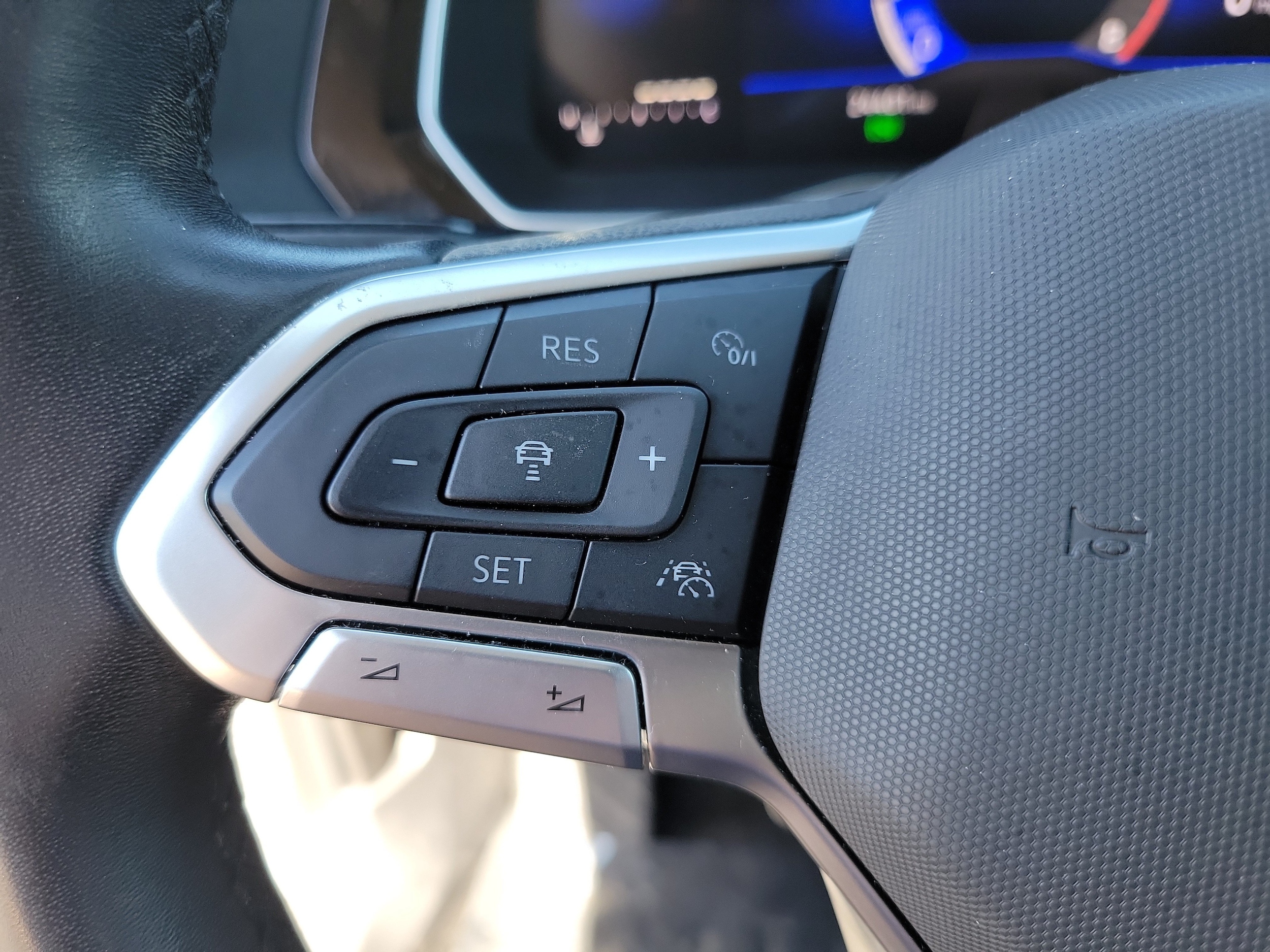 2024 Volkswagen Jetta SE - Photo 18