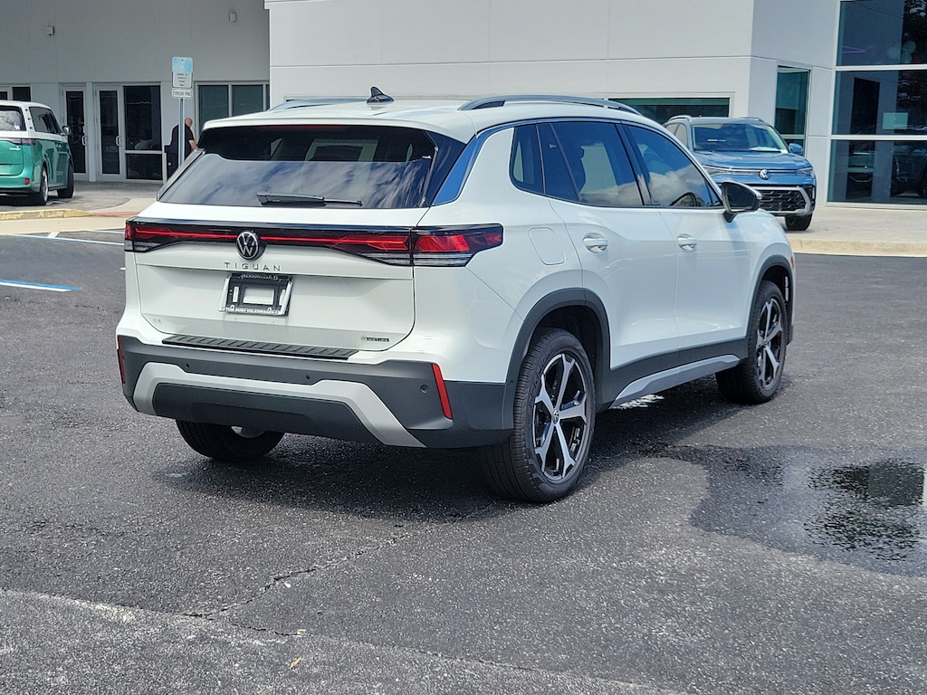 New 2026 Volkswagen Tiguan 2.0T SE SUV