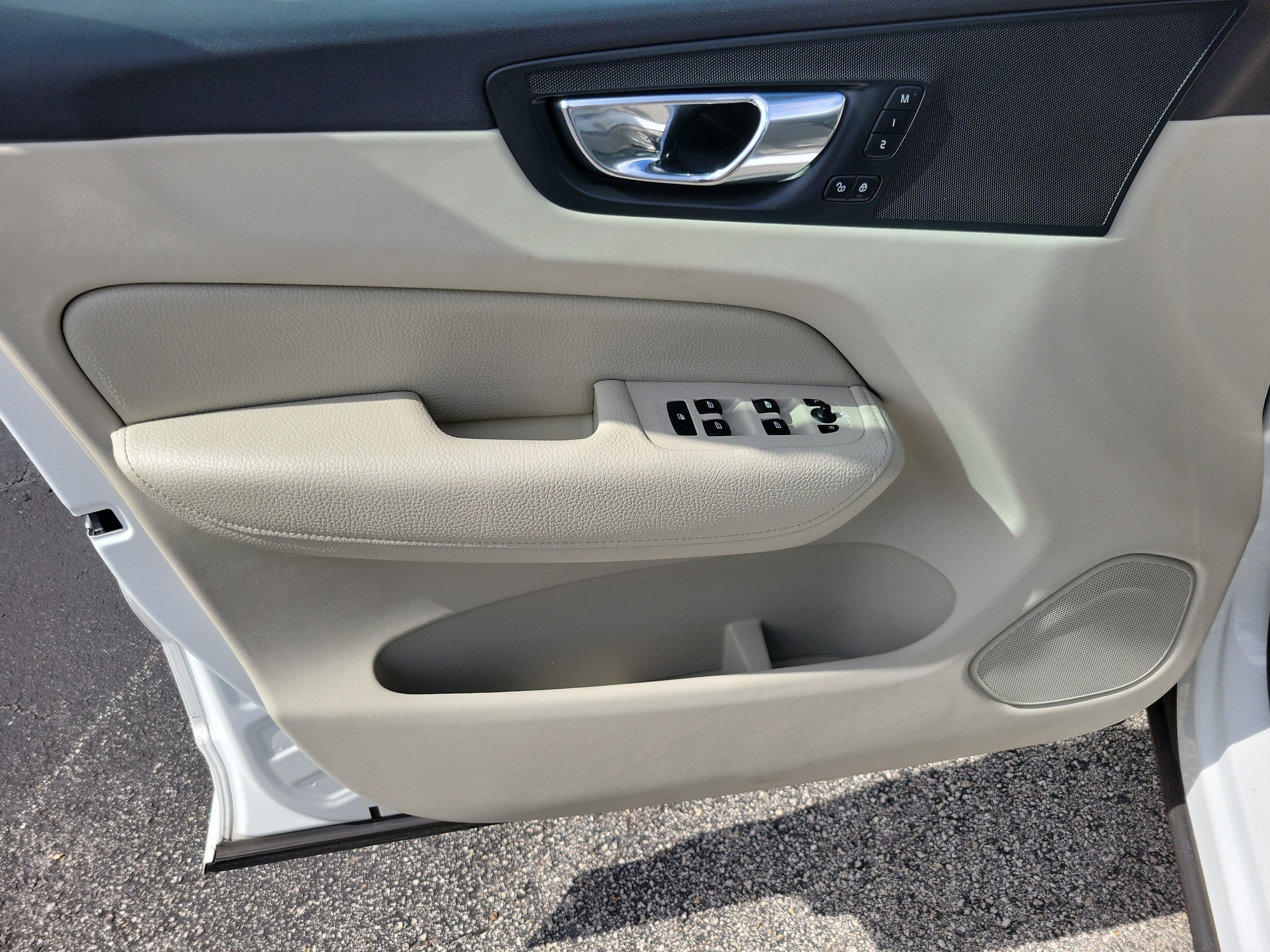 2018 Volvo XC60 Momentum - Photo 12