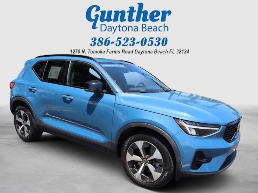 Used 2023 Volvo XC40 Ultimate Dark Theme B5 AWD Ultimate Dark Theme