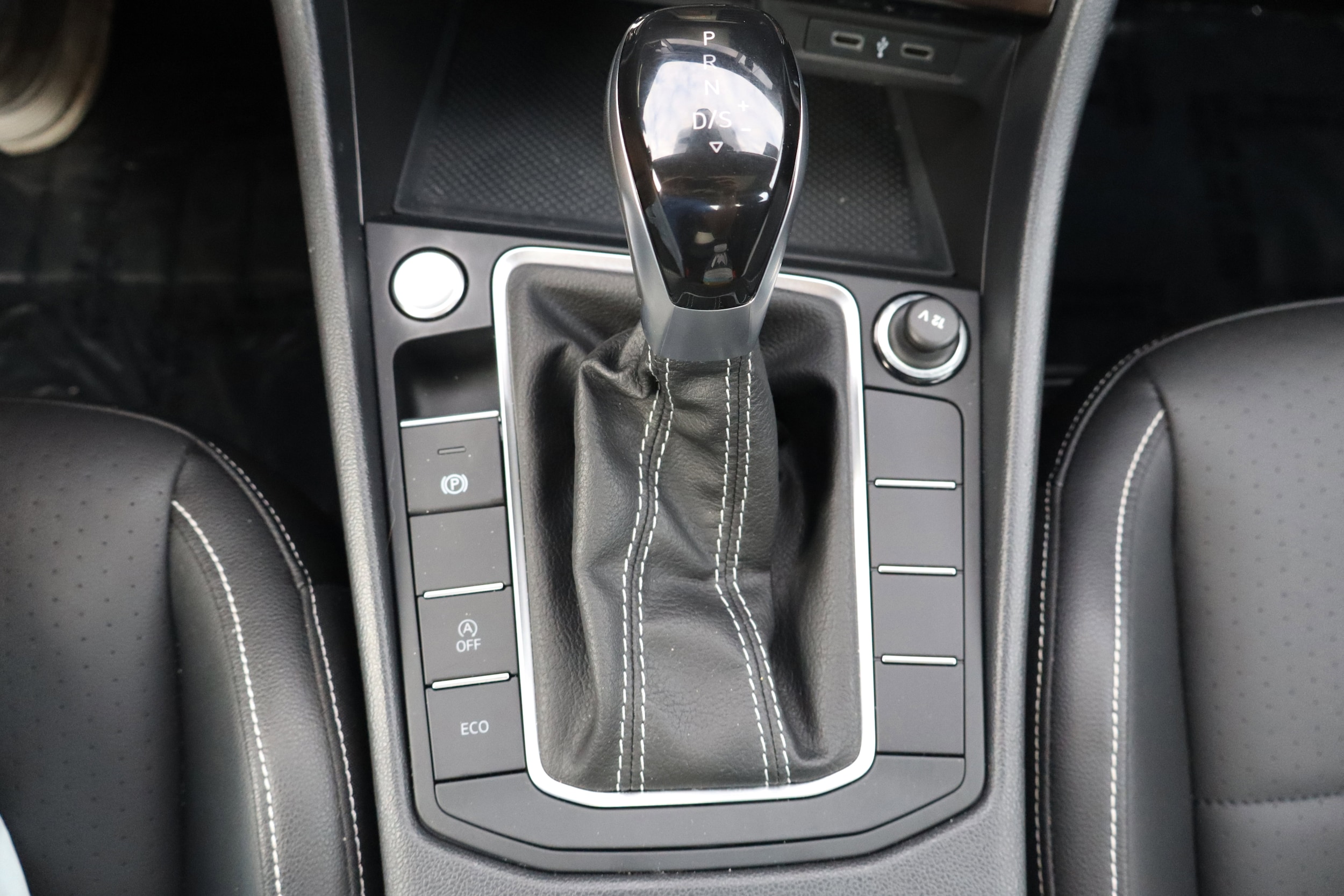 2022 Volkswagen Jetta SE - Photo 22