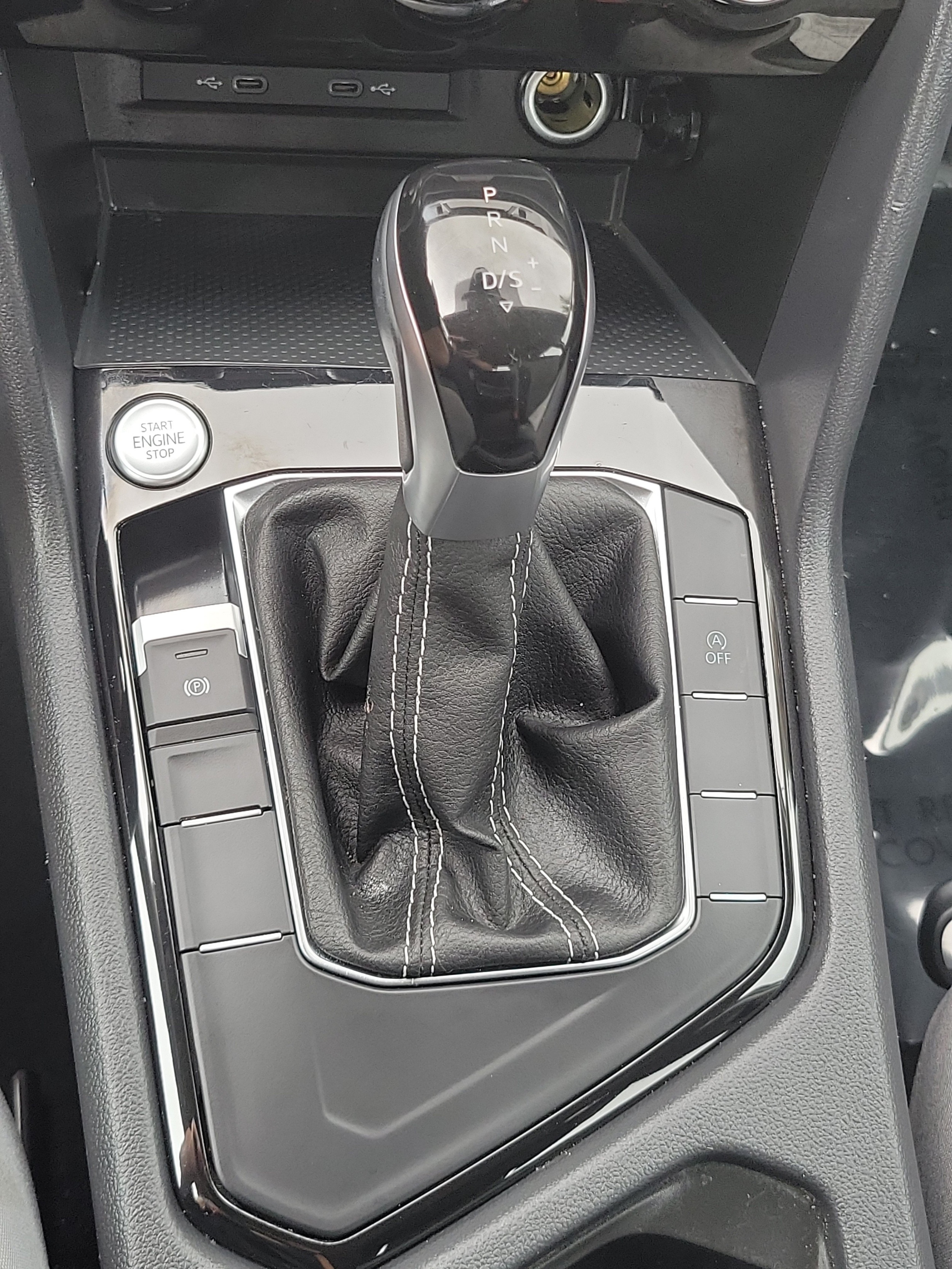 2024 Volkswagen Taos S - Photo 25