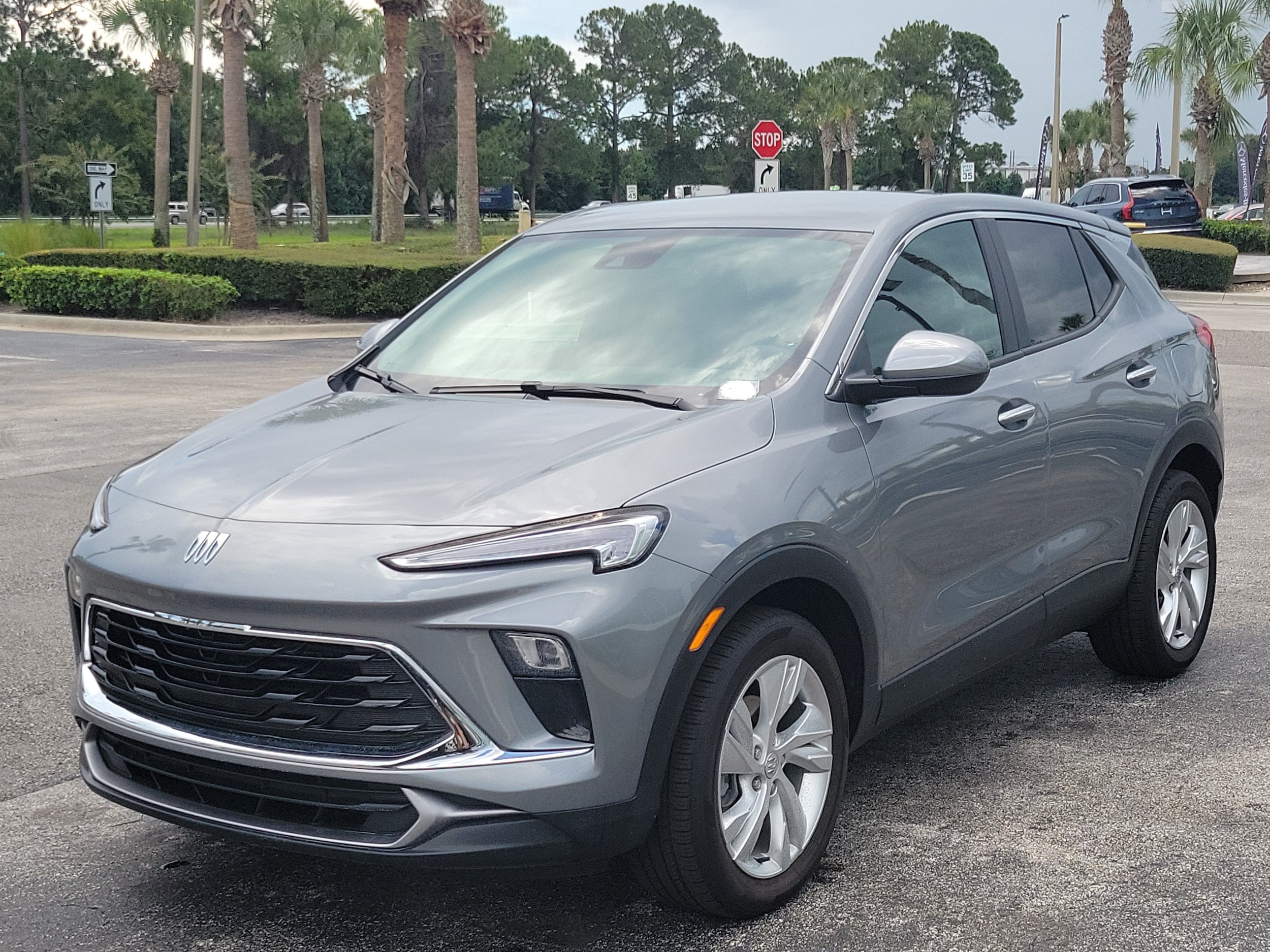 2025 Buick Encore GX Preferred - Photo 2