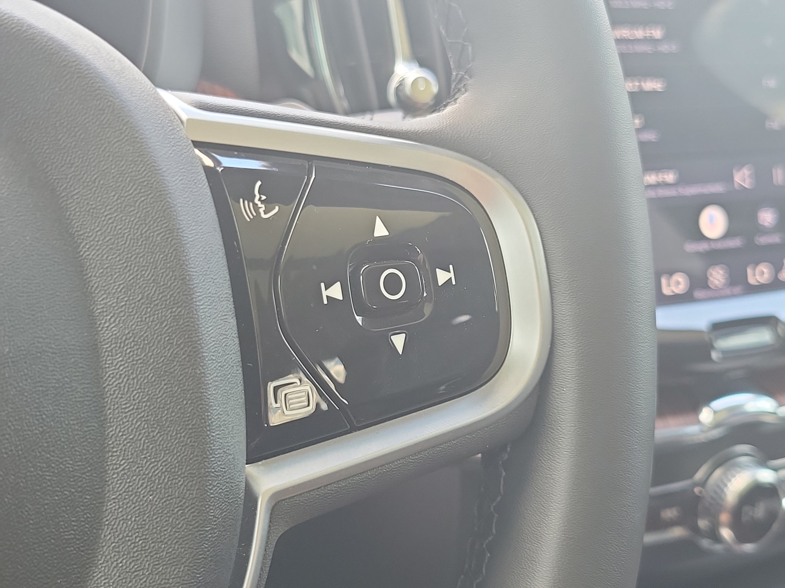 2024 Volvo XC60 Plus - Photo 18