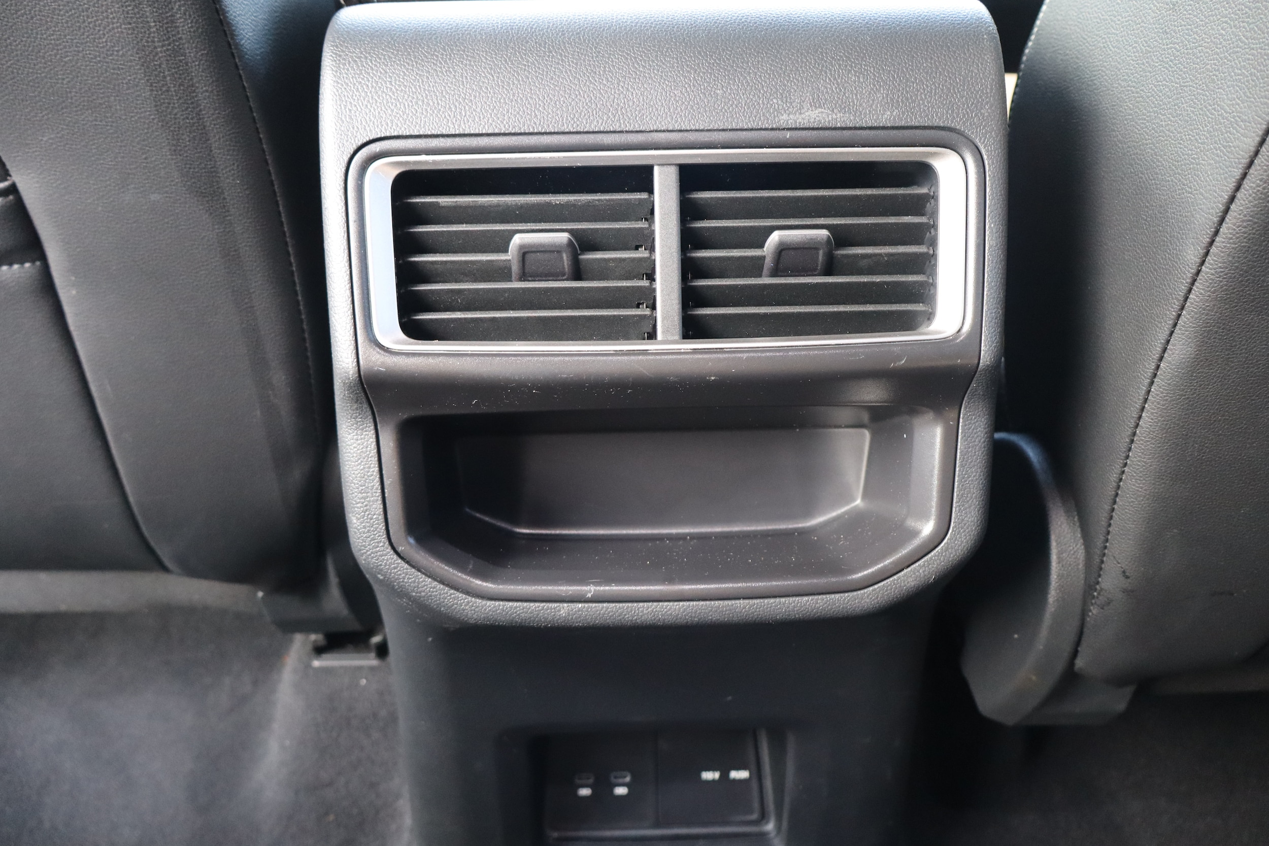 2024 Volkswagen Atlas Cross Sport SE w/Tech - Photo 15