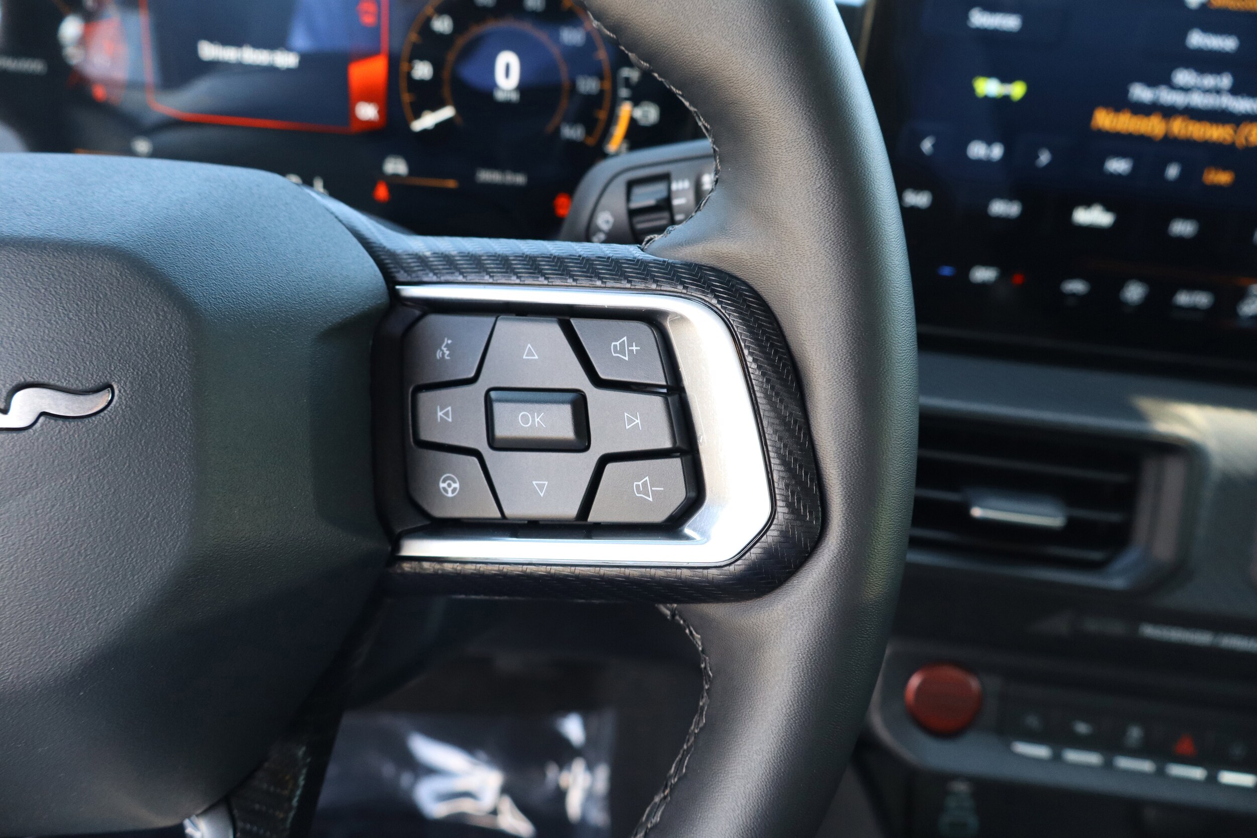 2025 Ford Mustang EcoBoost - Photo 17