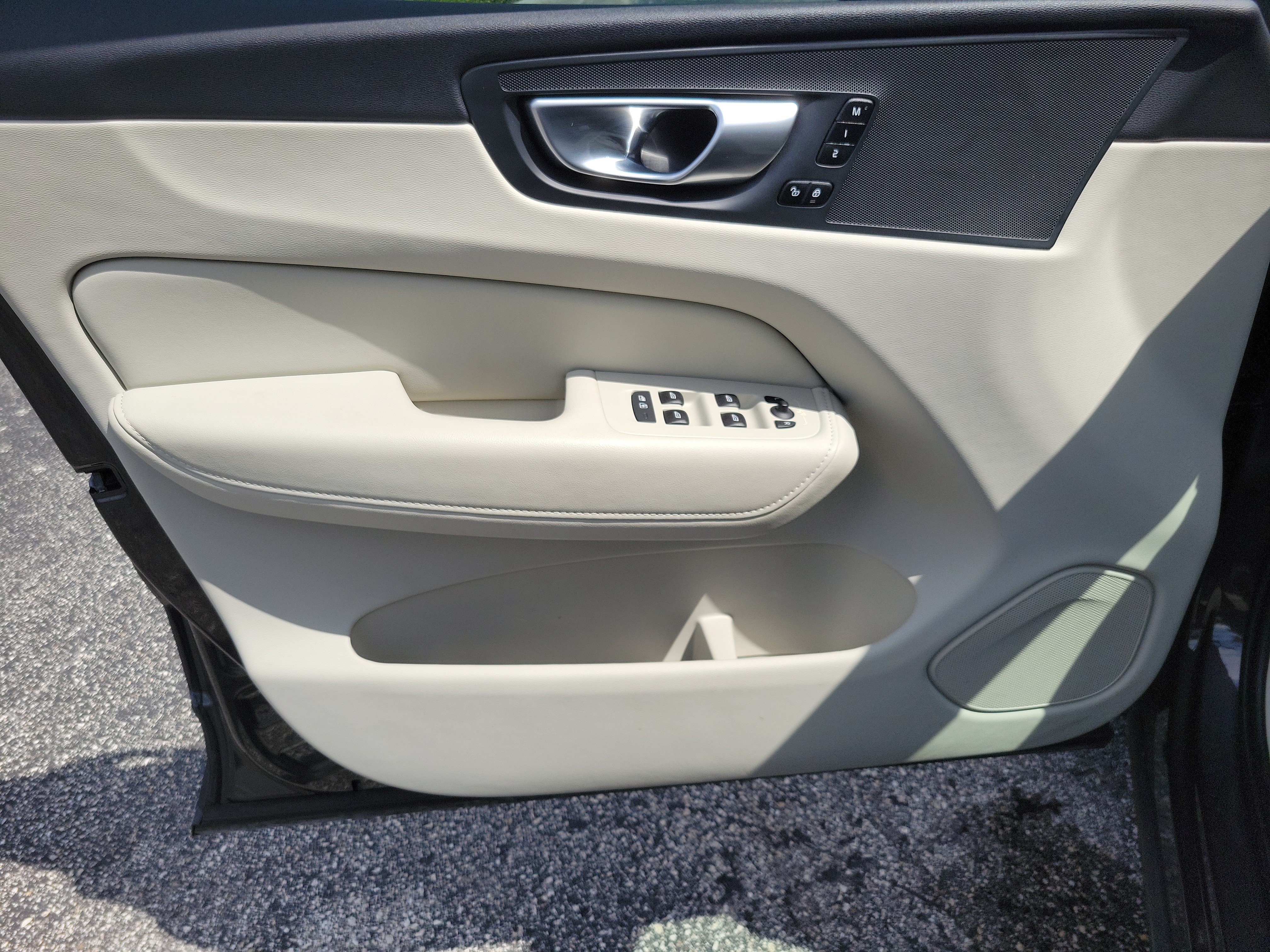2024 Volvo XC60 Plus - Photo 12
