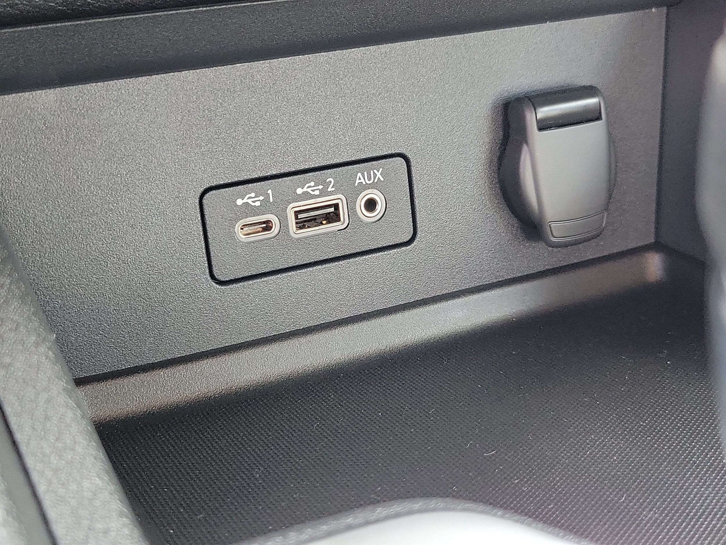 2021 Nissan Sentra SV - Photo 24