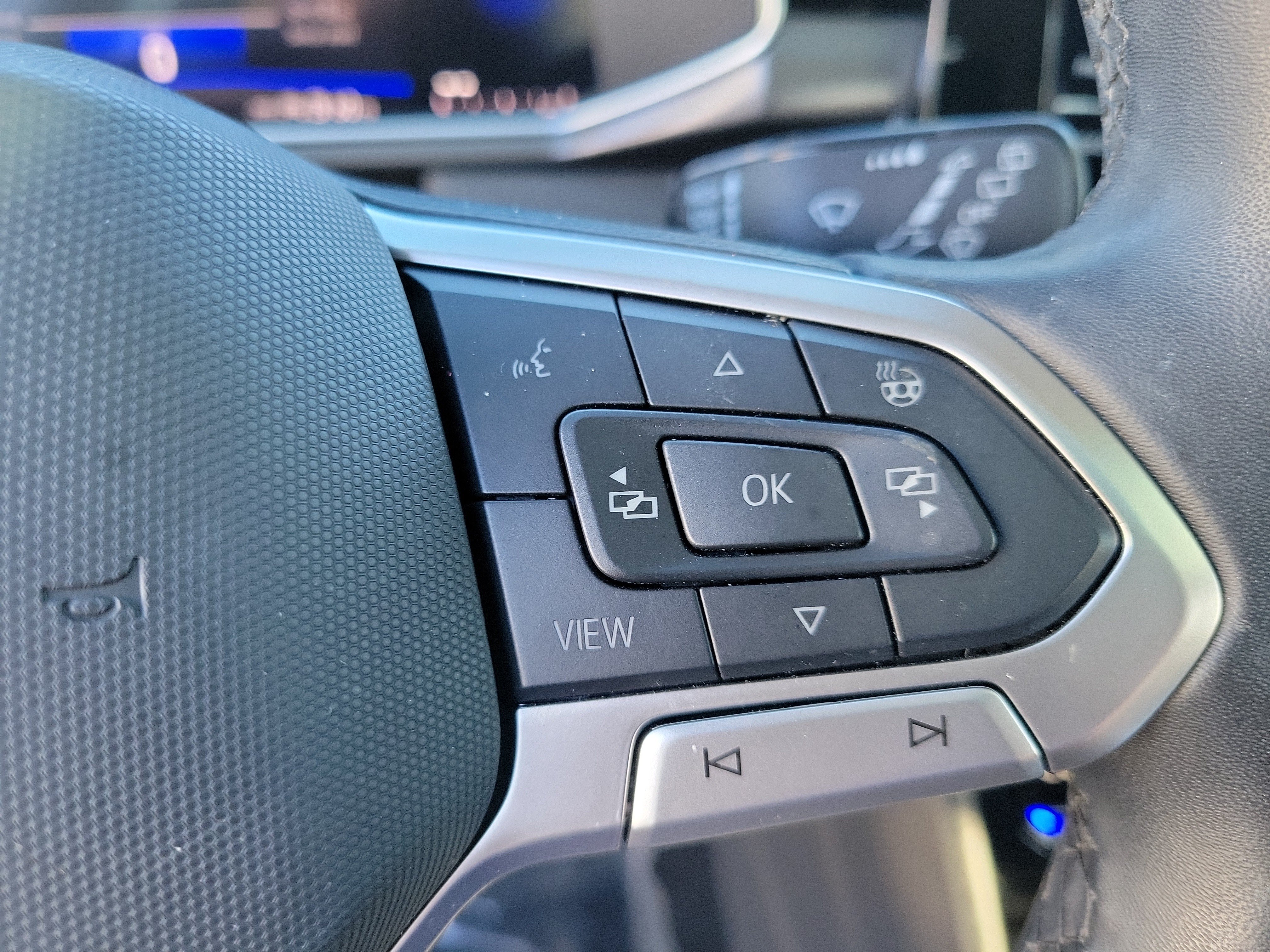 2025 Volkswagen Taos SE Black - Photo 20