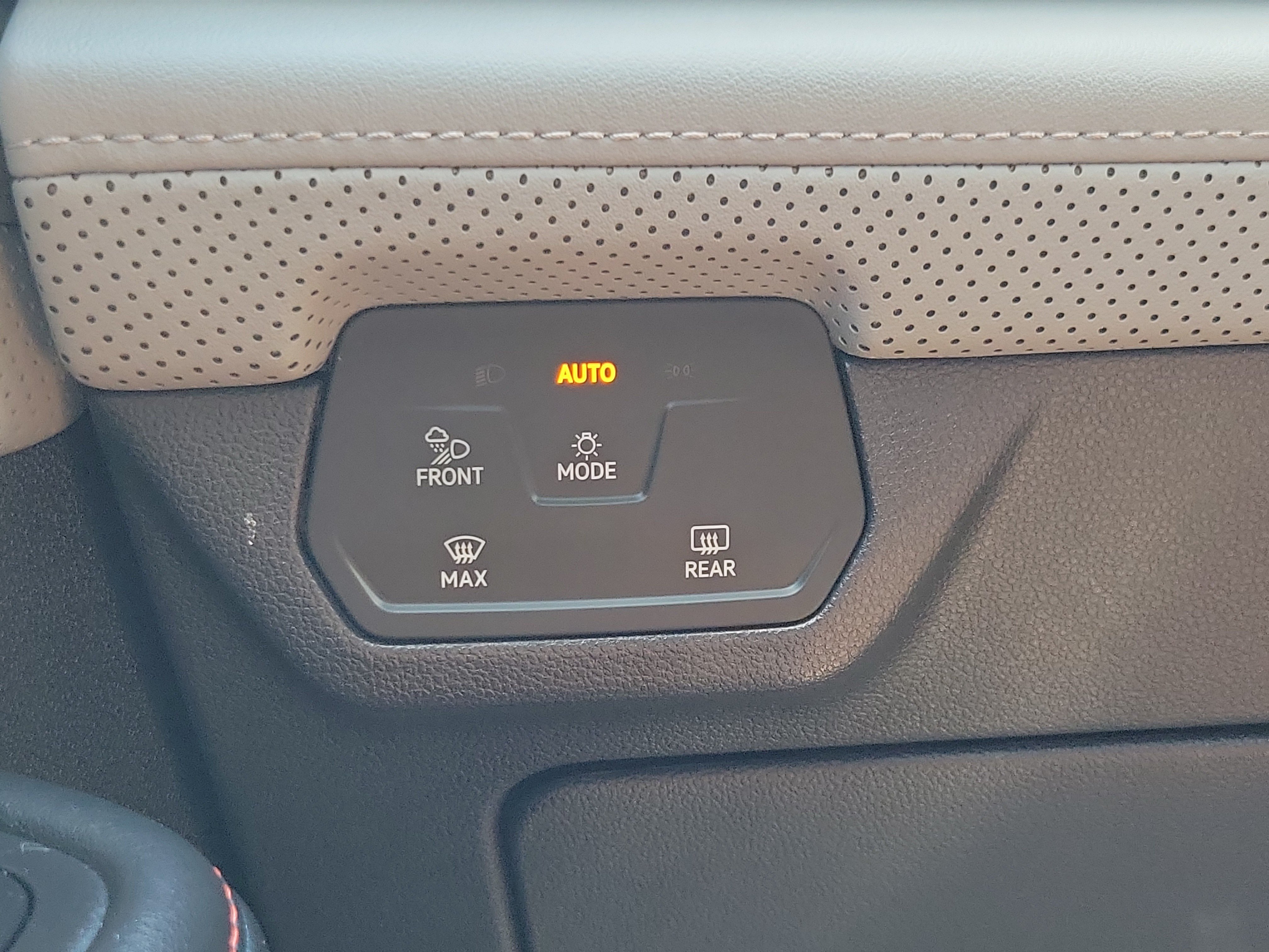 2024 Volkswagen Atlas Atlas Peak Edition - Photo 26