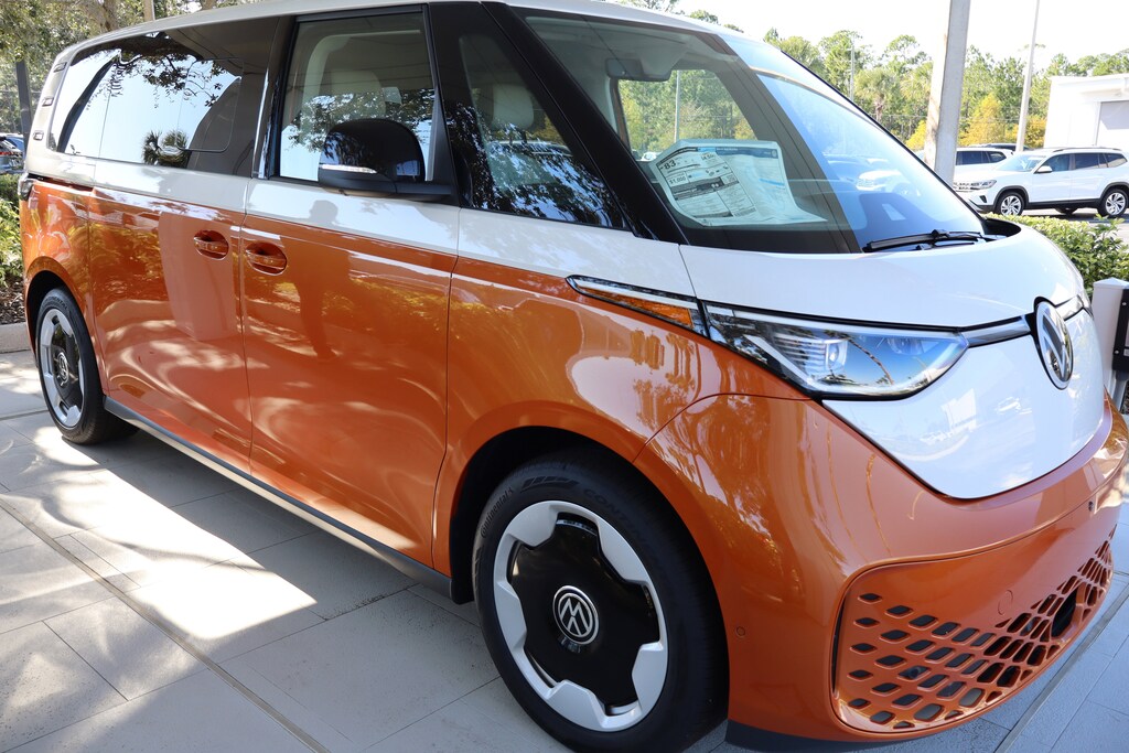 New 2025 Volkswagen ID. Buzz Pro S Plus Van Passenger Van